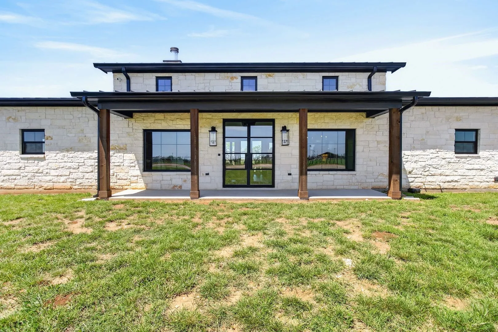 Single Family Residence For Rent in Jack County , 6384 US Highway 281 S, Jacksboro, Texas 76458, 4 Bedroom, 4 Bathroom, Garage spaces, 2,553 Sqft, built in 2023, mls#21409266, Real Estate Agent in Jacksboro, Homes For Rent in Jack county, Homes For Rent in Jacksboro, Realtor in Jacksboro Texas, Real Estate Brokerage Independent Realty Texas, Luminita Cordes Realtor