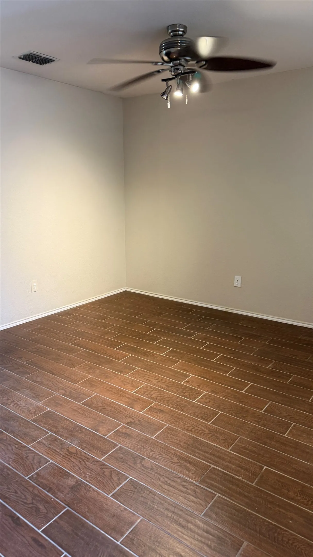 Single Family Residence For Rent in Tarrant County , 4500 Mountain Oak Street, Fort Worth, Texas 76244, 5 Bedroom, 3 Bathroom, 2 Garage spaces, 2,468 Sqft, built in 2007, mls#21409334, Real Estate Agent in Fort Worth, Homes For Rent in Tarrant county, Homes For Rent in Fort Worth, Realtor in Fort Worth Texas, Real Estate Brokerage Independent Realty Texas, Luminita Cordes Realtor