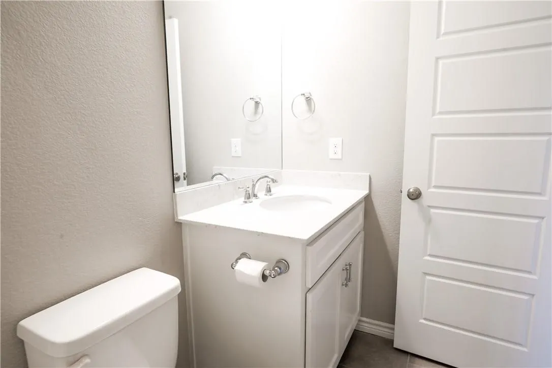 Townhouse For Rent in Tarrant County , 2605 Mccart Avenue, Fort Worth, Texas 76110, 3 Bedroom, 4 Bathroom, 2 Garage spaces, 1,935 Sqft, built in 2016, mls#21409336, Real Estate Agent in Fort Worth, Homes For Rent in Tarrant county, Homes For Rent in Fort Worth, Realtor in Fort Worth Texas, Real Estate Brokerage Independent Realty Texas, Luminita Cordes Realtor