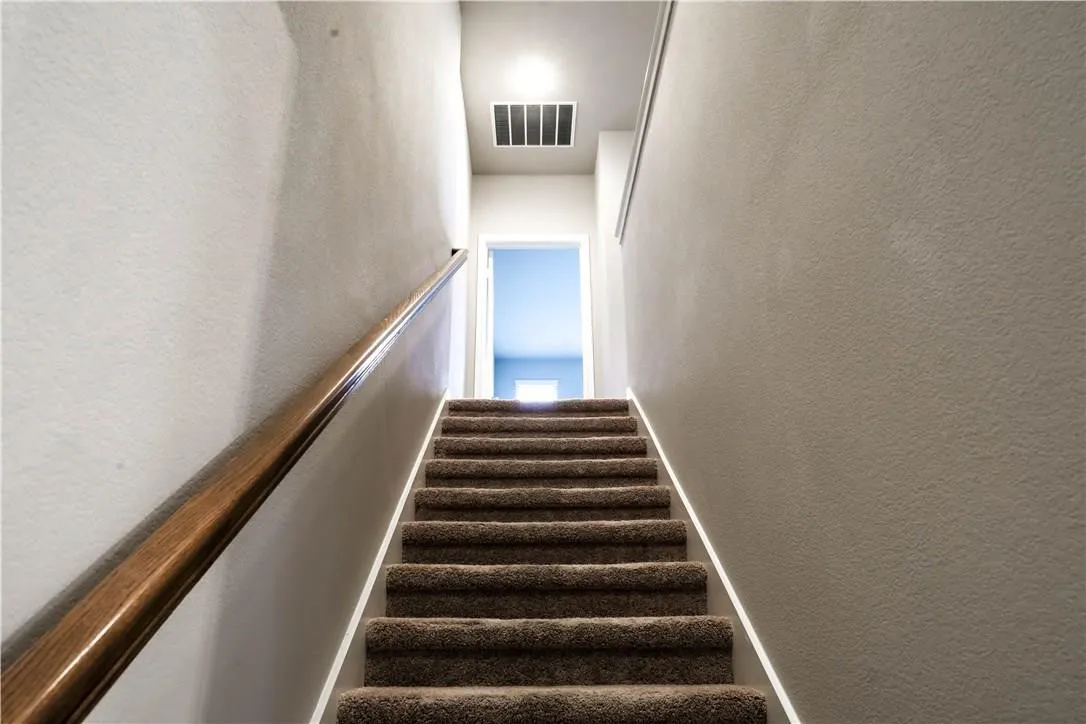 Townhouse For Rent in Tarrant County , 2605 Mccart Avenue, Fort Worth, Texas 76110, 3 Bedroom, 4 Bathroom, 2 Garage spaces, 1,935 Sqft, built in 2016, mls#21409336, Real Estate Agent in Fort Worth, Homes For Rent in Tarrant county, Homes For Rent in Fort Worth, Realtor in Fort Worth Texas, Real Estate Brokerage Independent Realty Texas, Luminita Cordes Realtor