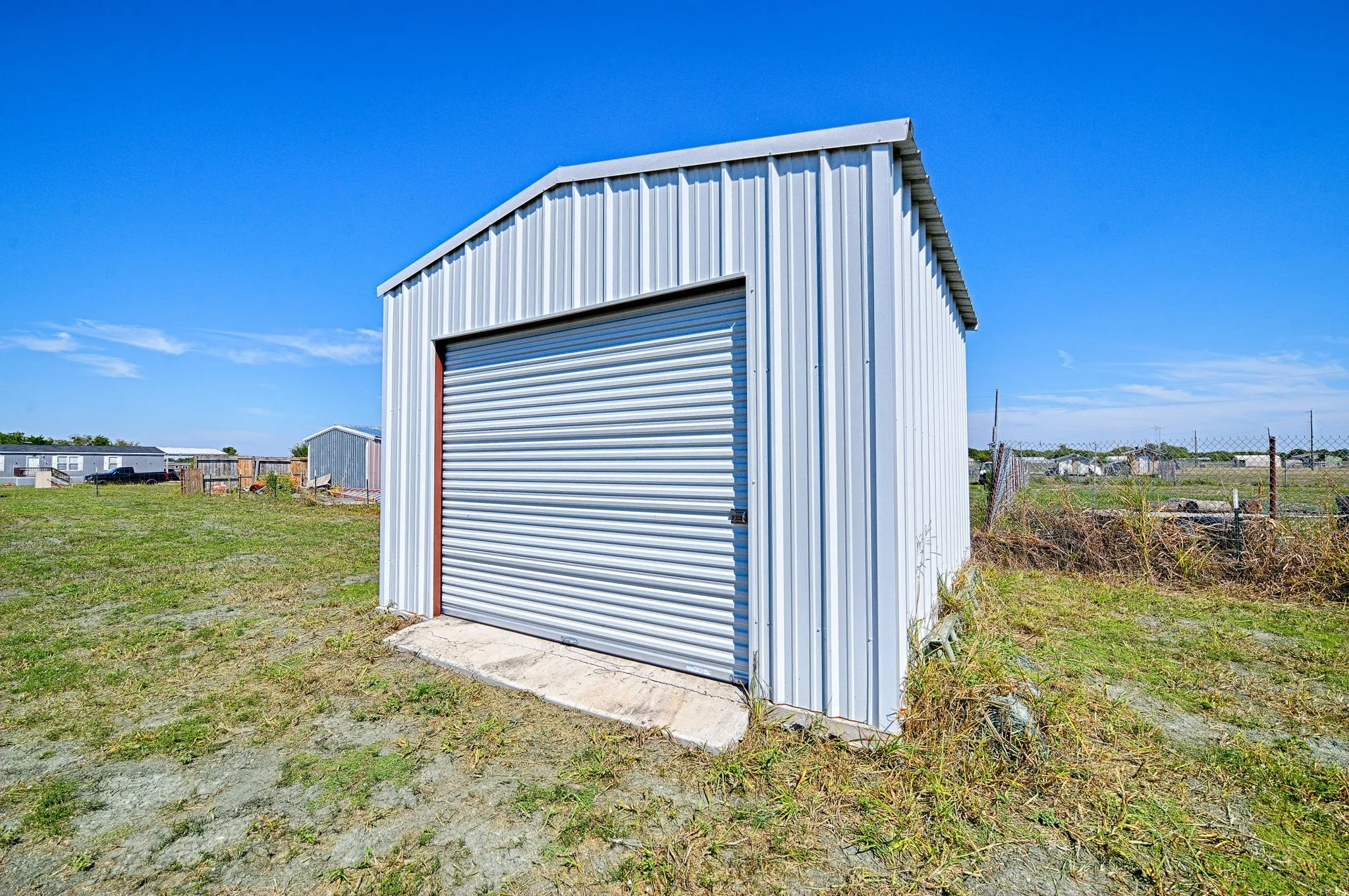 Mobile Home For Sale in Ellis County , 181 Cochise Drive, Ferris, Texas 75125, 3 Bedroom, 2 Bathroom, Garage spaces, 1,536 Sqft, built in 2023, mls#21408904, Real Estate Agent in Ferris, Homes For Sale in Ellis county, Homes For Sale in Ferris, Realtor in Ferris Texas, Real Estate Brokerage Independent Realty Texas, Luminita Cordes Realtor