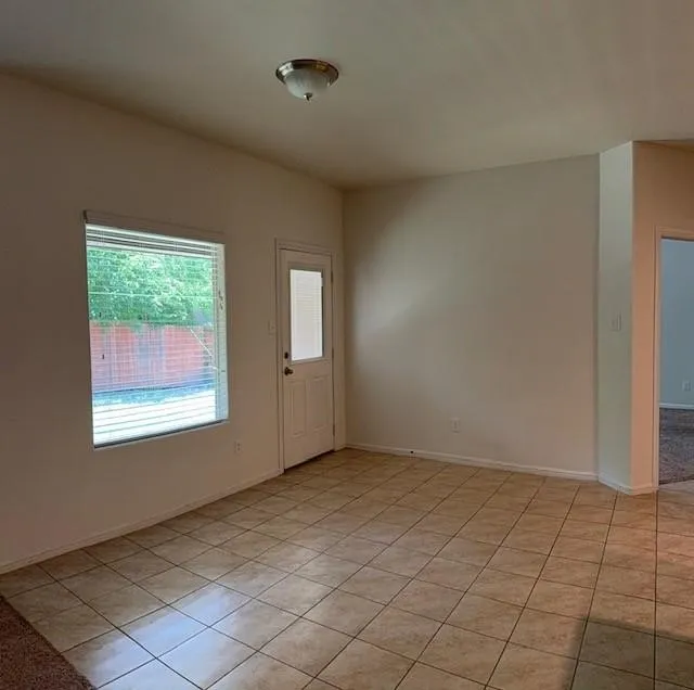 Single Family Residence For Rent in Tarrant County , 945 Loftin Street, Crowley, Texas 76036, 4 Bedroom, 2 Bathroom, 2 Garage spaces, 1,802 Sqft, built in 2019, mls#21409337, Real Estate Agent in Crowley, Homes For Rent in Tarrant county, Homes For Rent in Crowley, Realtor in Crowley Texas, Real Estate Brokerage Independent Realty Texas, Luminita Cordes Realtor