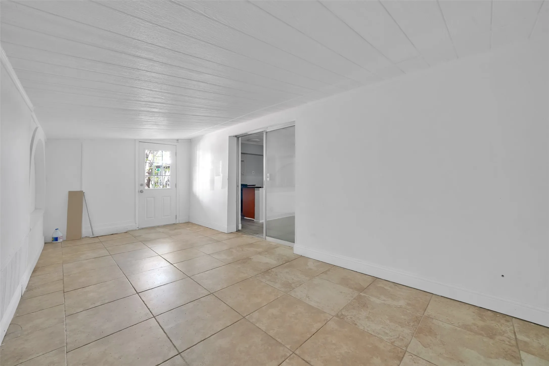 Single Family Residence For Sale in Dallas County , 301 S Forest Crest Drive, Garland, Texas 75042, 4 Bedroom, 3 Bathroom, Garage spaces, 1,649 Sqft, built in 1962, mls#21405475, Real Estate Agent in Garland, Homes For Sale in Dallas county, Homes For Sale in Garland, Realtor in Garland Texas, Real Estate Brokerage Independent Realty Texas, Luminita Cordes Realtor