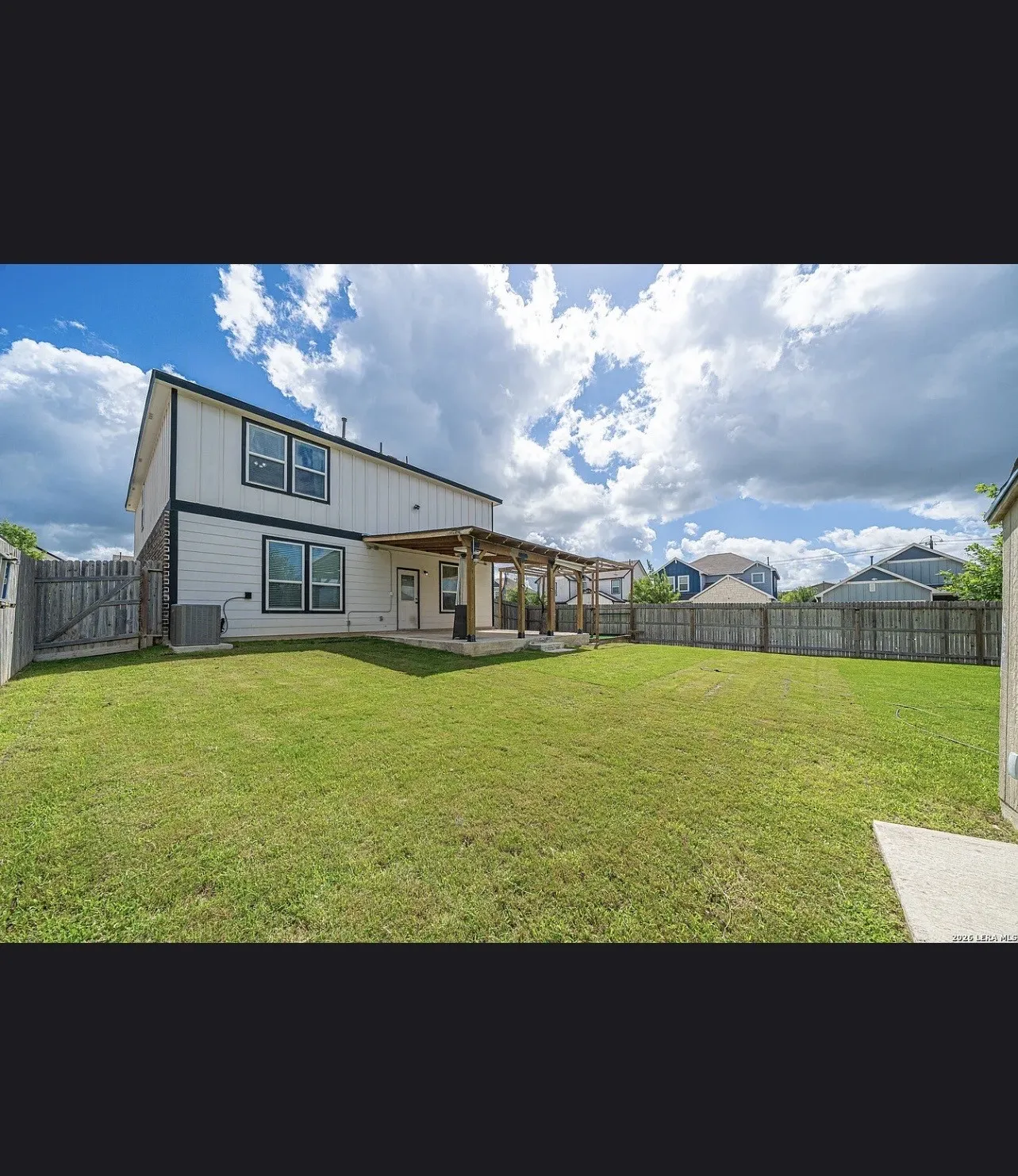 Single Family Residence For Sale in Bexar County , 11906 Longfellow, San Antonio, Texas 78254, 3 Bedroom, 3 Bathroom, 2 Garage spaces, 2,298 Sqft, built in 2020, mls#21407904, Real Estate Agent in San Antonio, Homes For Sale in Bexar county, Homes For Sale in San Antonio, Realtor in San Antonio Texas, Real Estate Brokerage Independent Realty Texas, Luminita Cordes Realtor