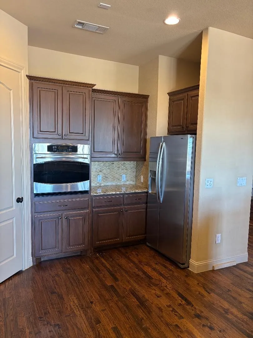 Townhouse For Sale in Dallas County , 563 Rockingham Drive, Irving, Texas 75063, 3 Bedroom, 3 Bathroom, 2 Garage spaces, 3,025 Sqft, built in 2010, mls#21409343, Real Estate Agent in Irving, Homes For Sale in Dallas county, Homes For Sale in Irving, Realtor in Irving Texas, Real Estate Brokerage Independent Realty Texas, Luminita Cordes Realtor