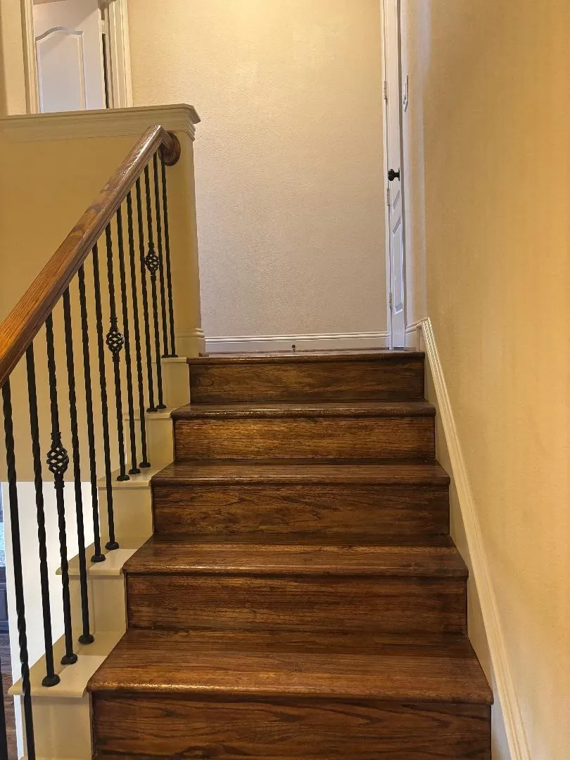 Townhouse For Sale in Dallas County , 563 Rockingham Drive, Irving, Texas 75063, 3 Bedroom, 3 Bathroom, 2 Garage spaces, 3,025 Sqft, built in 2010, mls#21409343, Real Estate Agent in Irving, Homes For Sale in Dallas county, Homes For Sale in Irving, Realtor in Irving Texas, Real Estate Brokerage Independent Realty Texas, Luminita Cordes Realtor