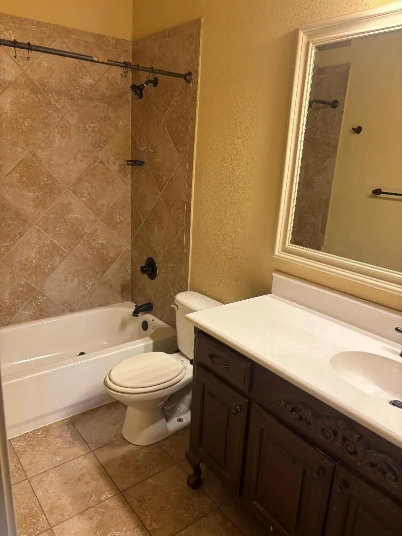 Townhouse For Sale in Dallas County , 563 Rockingham Drive, Irving, Texas 75063, 3 Bedroom, 3 Bathroom, 2 Garage spaces, 3,025 Sqft, built in 2010, mls#21409343, Real Estate Agent in Irving, Homes For Sale in Dallas county, Homes For Sale in Irving, Realtor in Irving Texas, Real Estate Brokerage Independent Realty Texas, Luminita Cordes Realtor