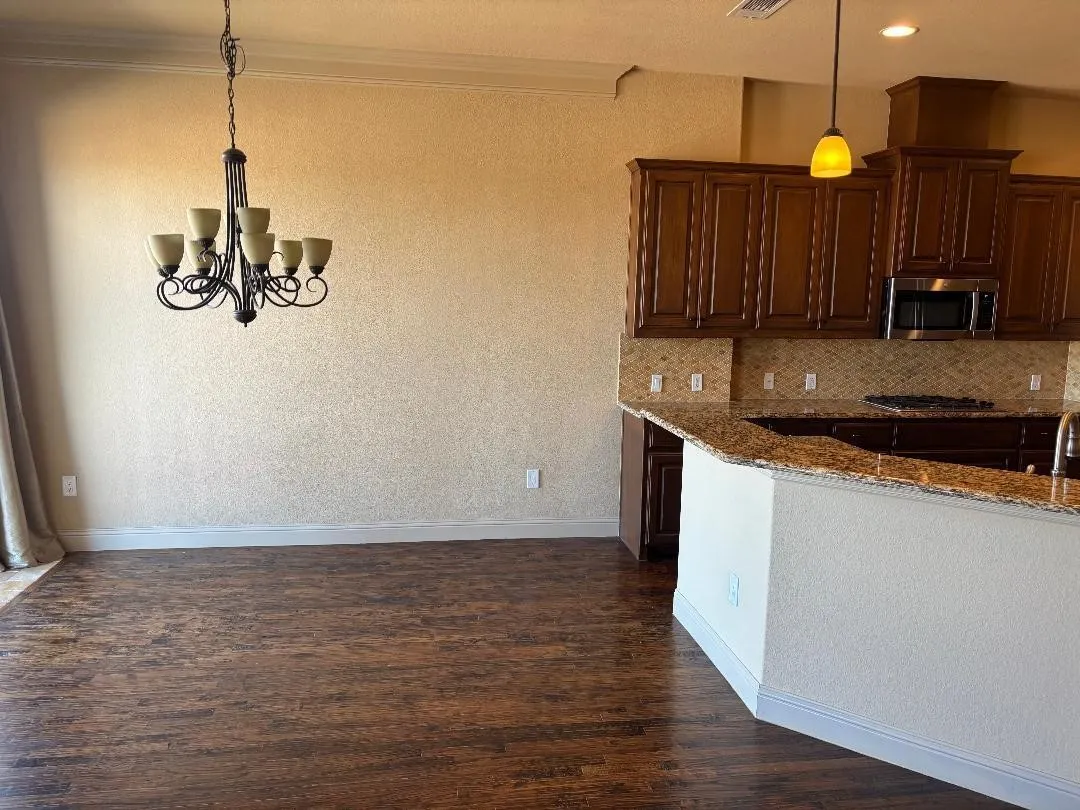 Townhouse For Sale in Dallas County , 563 Rockingham Drive, Irving, Texas 75063, 3 Bedroom, 3 Bathroom, 2 Garage spaces, 3,025 Sqft, built in 2010, mls#21409343, Real Estate Agent in Irving, Homes For Sale in Dallas county, Homes For Sale in Irving, Realtor in Irving Texas, Real Estate Brokerage Independent Realty Texas, Luminita Cordes Realtor