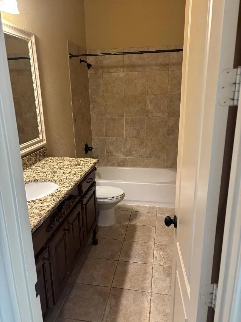 Townhouse For Sale in Dallas County , 563 Rockingham Drive, Irving, Texas 75063, 3 Bedroom, 3 Bathroom, 2 Garage spaces, 3,025 Sqft, built in 2010, mls#21409343, Real Estate Agent in Irving, Homes For Sale in Dallas county, Homes For Sale in Irving, Realtor in Irving Texas, Real Estate Brokerage Independent Realty Texas, Luminita Cordes Realtor