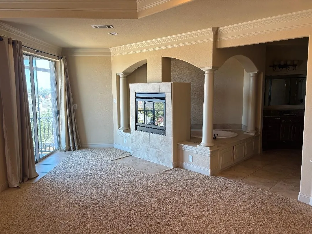 Townhouse For Sale in Dallas County , 563 Rockingham Drive, Irving, Texas 75063, 3 Bedroom, 3 Bathroom, 2 Garage spaces, 3,025 Sqft, built in 2010, mls#21409343, Real Estate Agent in Irving, Homes For Sale in Dallas county, Homes For Sale in Irving, Realtor in Irving Texas, Real Estate Brokerage Independent Realty Texas, Luminita Cordes Realtor