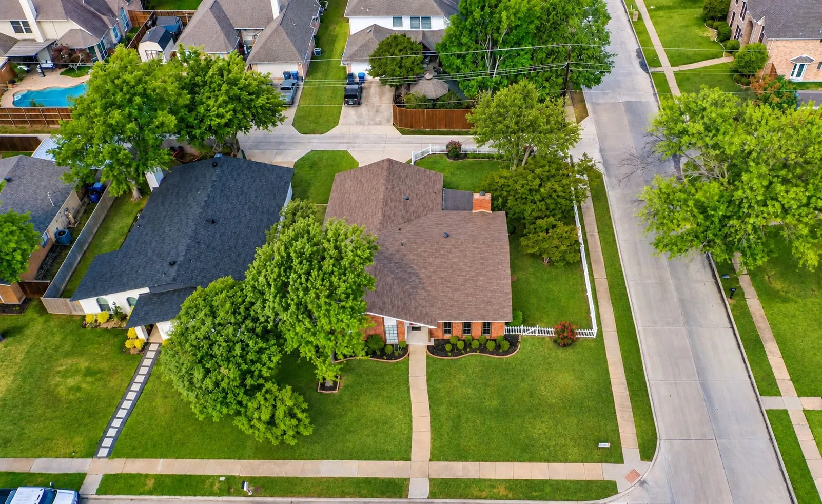 Single Family Residence For Sale in Dallas County , 3113 Powell Drive, Rowlett, Texas 75088, 4 Bedroom, 2 Bathroom, 2 Garage spaces, 2,100 Sqft, built in 1979, mls#21409344, Real Estate Agent in Rowlett, Homes For Sale in Dallas county, Homes For Sale in Rowlett, Realtor in Rowlett Texas, Real Estate Brokerage Independent Realty Texas, Luminita Cordes Realtor