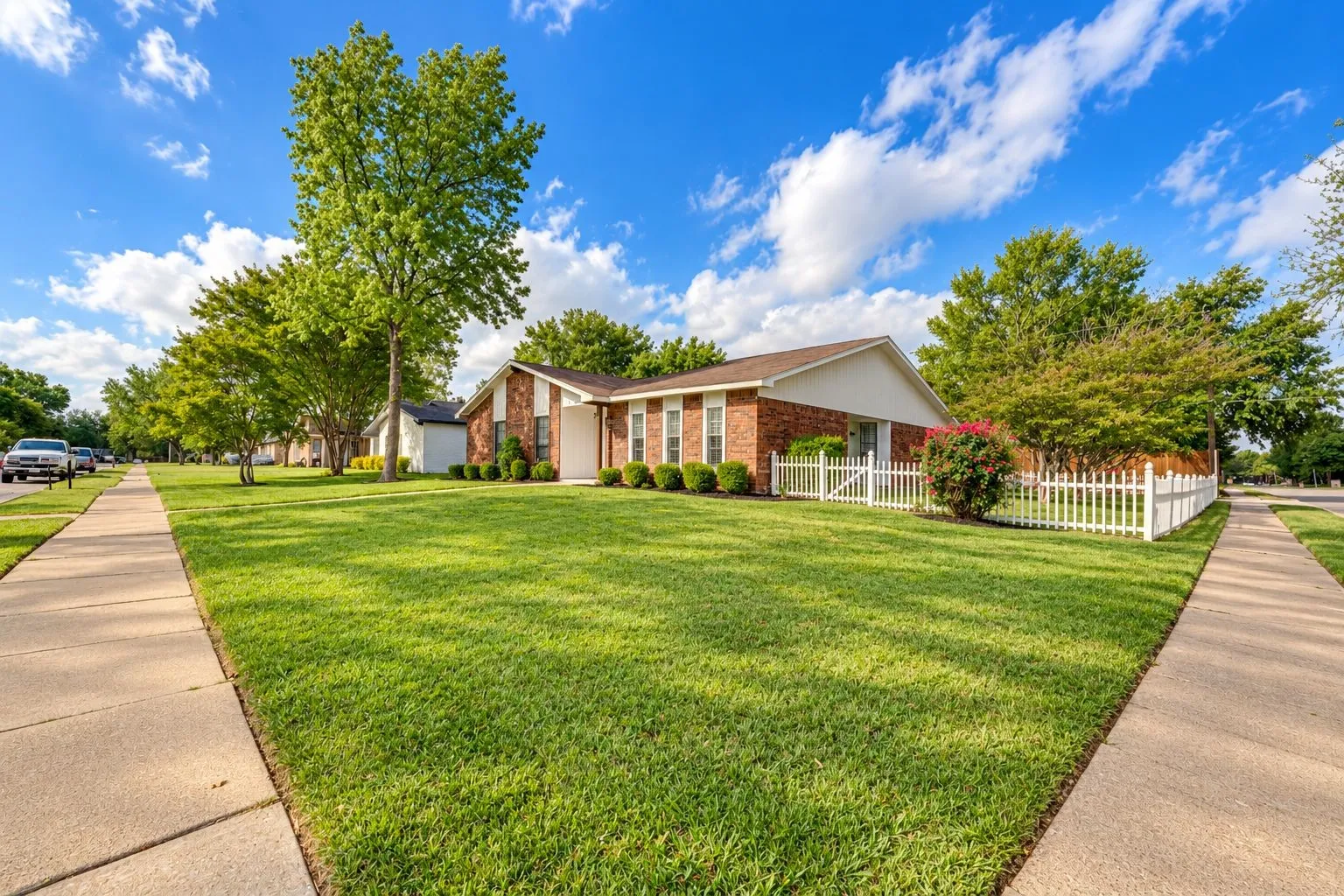 Single Family Residence For Sale in Dallas County , 3113 Powell Drive, Rowlett, Texas 75088, 4 Bedroom, 2 Bathroom, 2 Garage spaces, 2,100 Sqft, built in 1979, mls#21409344, Real Estate Agent in Rowlett, Homes For Sale in Dallas county, Homes For Sale in Rowlett, Realtor in Rowlett Texas, Real Estate Brokerage Independent Realty Texas, Luminita Cordes Realtor