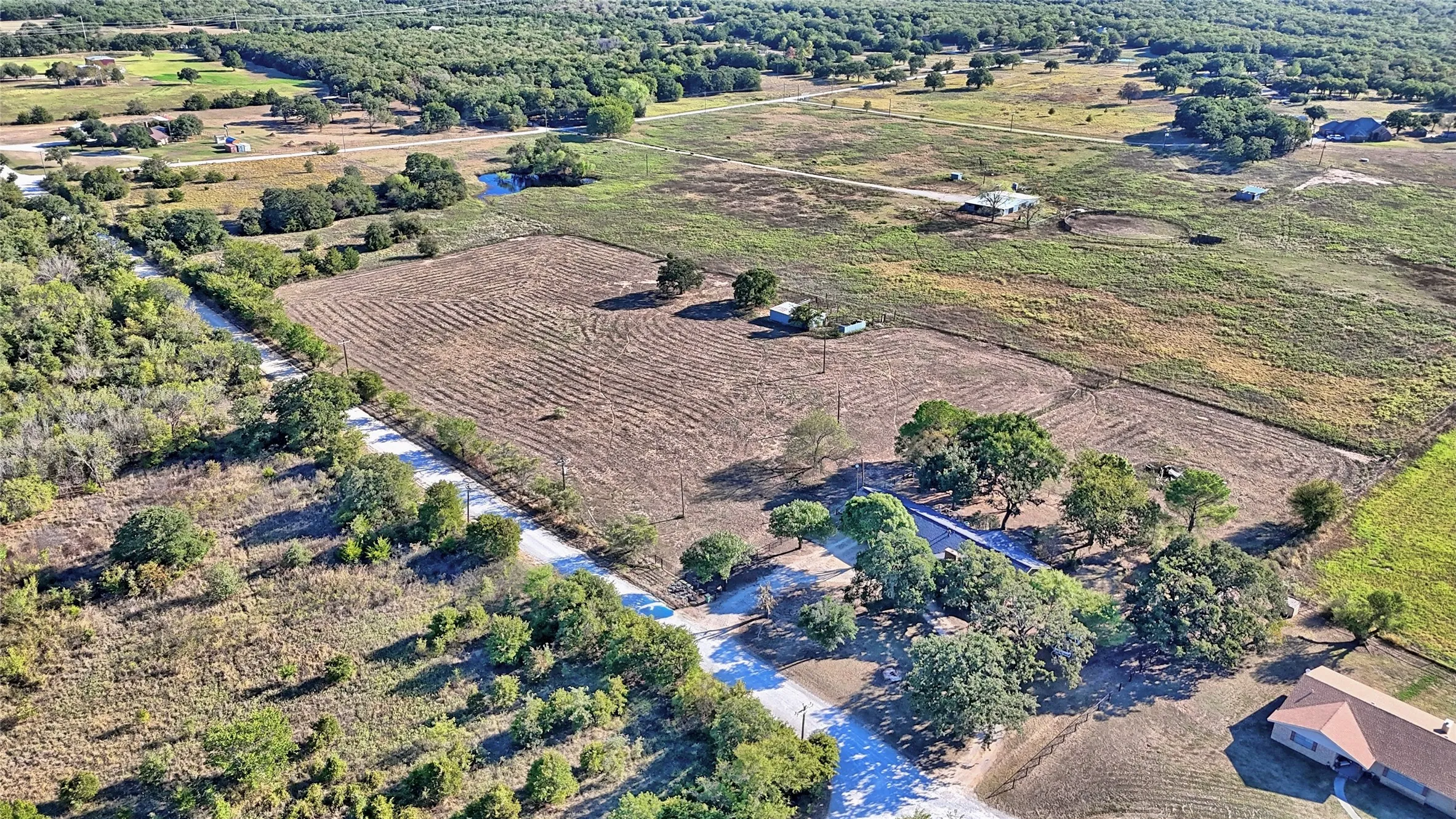 Single Family Residence For Sale in Montague County , 745 Winn Road, Bowie, Texas 76230, 3 Bedroom, 2 Bathroom, 2 Garage spaces, 2,377 Sqft, built in 1982, mls#21403573, Real Estate Agent in Bowie, Homes For Sale in Montague county, Homes For Sale in Bowie, Realtor in Bowie Texas, Real Estate Brokerage Independent Realty Texas, Luminita Cordes Realtor