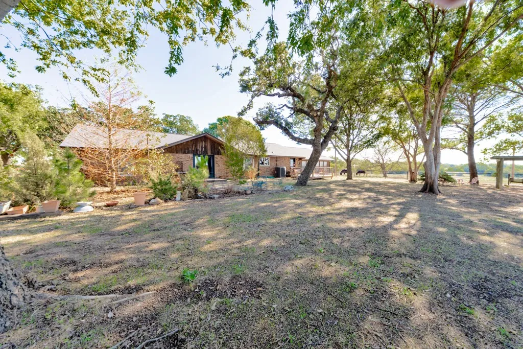 Single Family Residence For Sale in Montague County , 745 Winn Road, Bowie, Texas 76230, 3 Bedroom, 2 Bathroom, 2 Garage spaces, 2,377 Sqft, built in 1982, mls#21403573, Real Estate Agent in Bowie, Homes For Sale in Montague county, Homes For Sale in Bowie, Realtor in Bowie Texas, Real Estate Brokerage Independent Realty Texas, Luminita Cordes Realtor