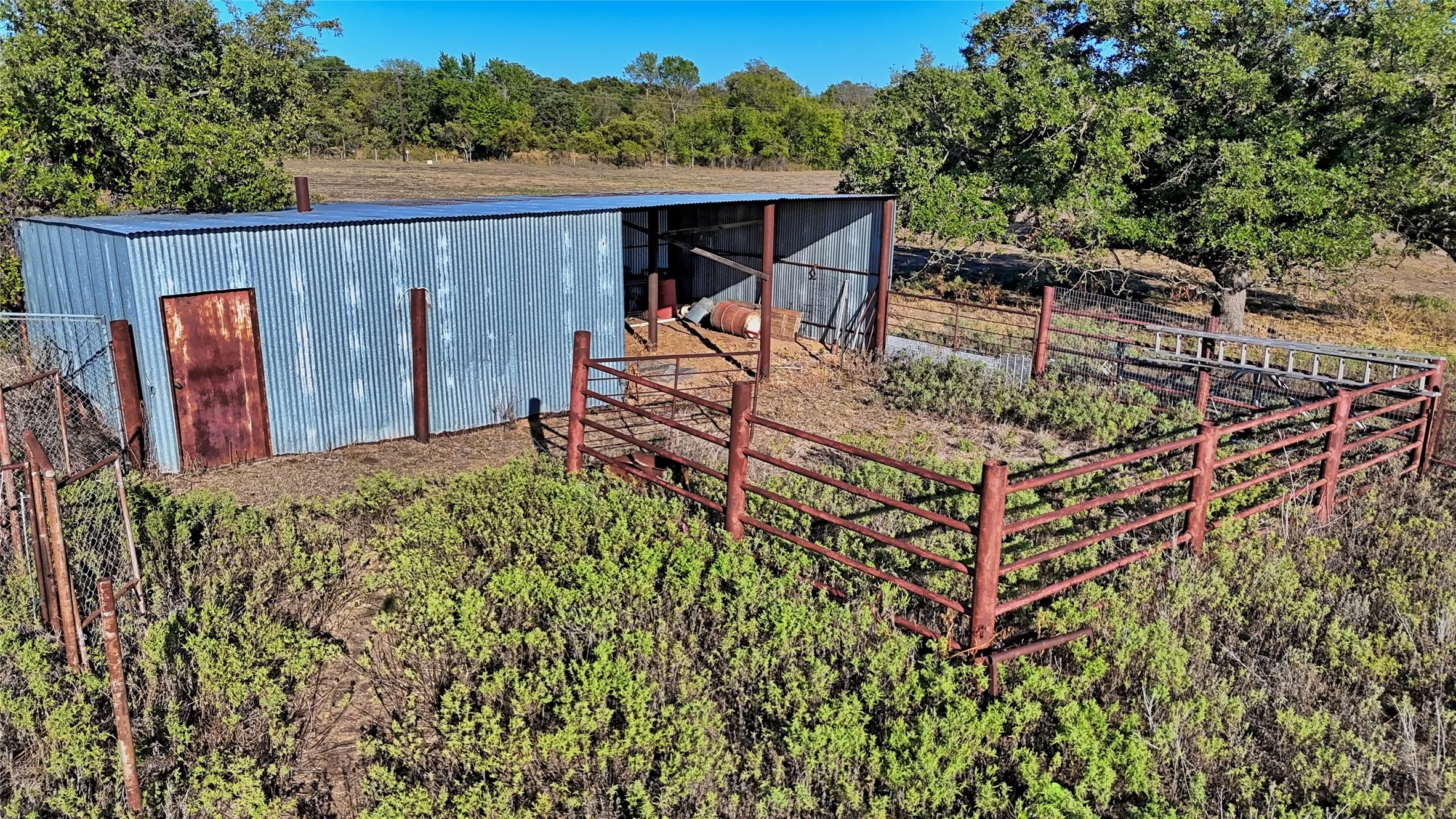 Single Family Residence For Sale in Montague County , 745 Winn Road, Bowie, Texas 76230, 3 Bedroom, 2 Bathroom, 2 Garage spaces, 2,377 Sqft, built in 1982, mls#21403573, Real Estate Agent in Bowie, Homes For Sale in Montague county, Homes For Sale in Bowie, Realtor in Bowie Texas, Real Estate Brokerage Independent Realty Texas, Luminita Cordes Realtor