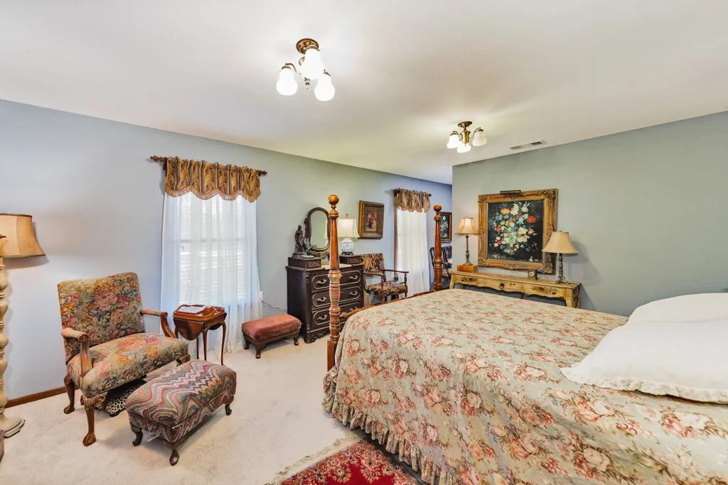 Single Family Residence For Sale in Montague County , 745 Winn Road, Bowie, Texas 76230, 3 Bedroom, 2 Bathroom, 2 Garage spaces, 2,377 Sqft, built in 1982, mls#21403573, Real Estate Agent in Bowie, Homes For Sale in Montague county, Homes For Sale in Bowie, Realtor in Bowie Texas, Real Estate Brokerage Independent Realty Texas, Luminita Cordes Realtor