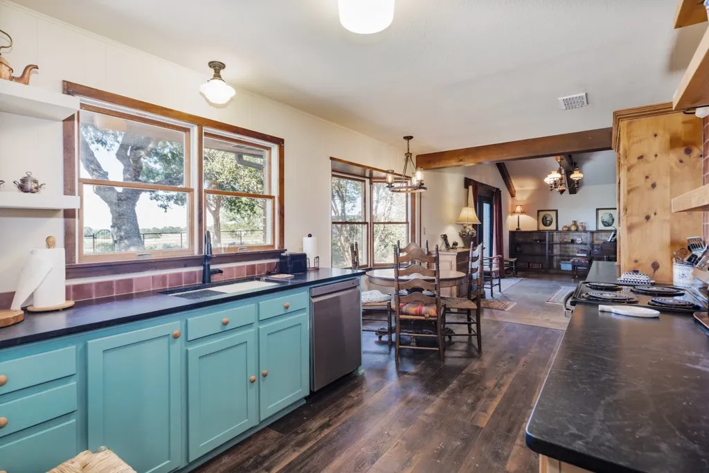 Single Family Residence For Sale in Montague County , 745 Winn Road, Bowie, Texas 76230, 3 Bedroom, 2 Bathroom, 2 Garage spaces, 2,377 Sqft, built in 1982, mls#21403573, Real Estate Agent in Bowie, Homes For Sale in Montague county, Homes For Sale in Bowie, Realtor in Bowie Texas, Real Estate Brokerage Independent Realty Texas, Luminita Cordes Realtor