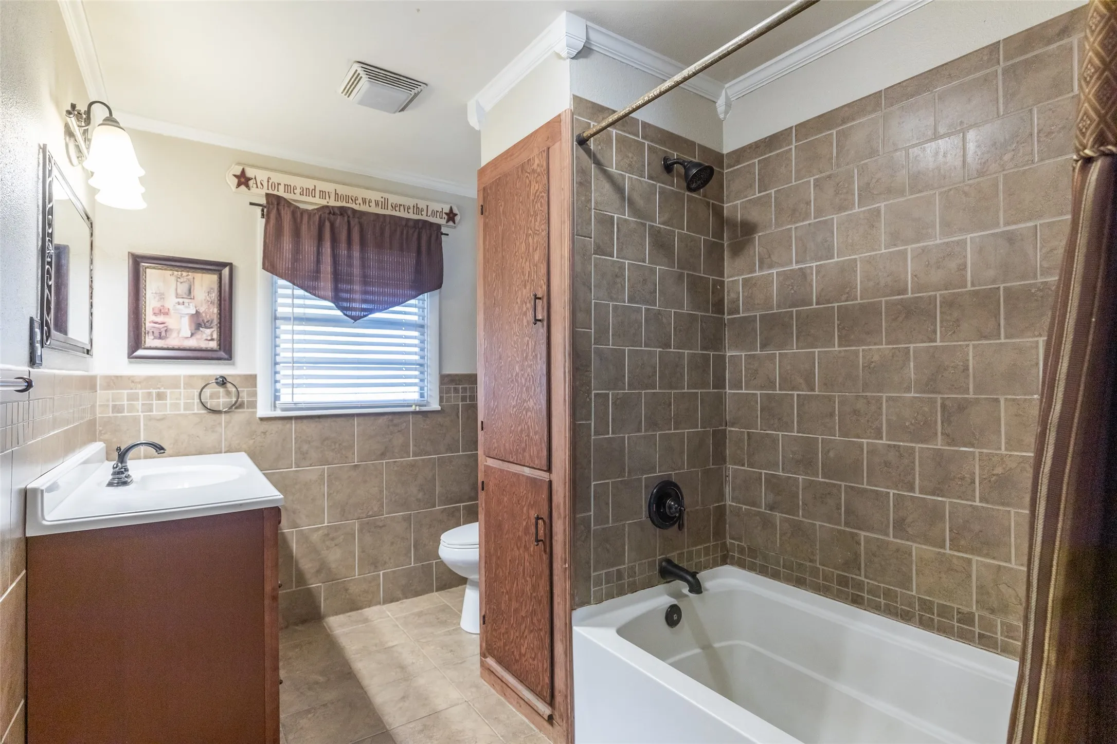 Single Family Residence For Sale in Taylor County , 718 Hawthorne Street, Abilene, Texas 79605, 3 Bedroom, 1 Bathroom, 3 Garage spaces, 1,247 Sqft, built in 1951, mls#21409281, Real Estate Agent in Abilene, Homes For Sale in Taylor county, Homes For Sale in Abilene, Realtor in Abilene Texas, Real Estate Brokerage Independent Realty Texas, Luminita Cordes Realtor