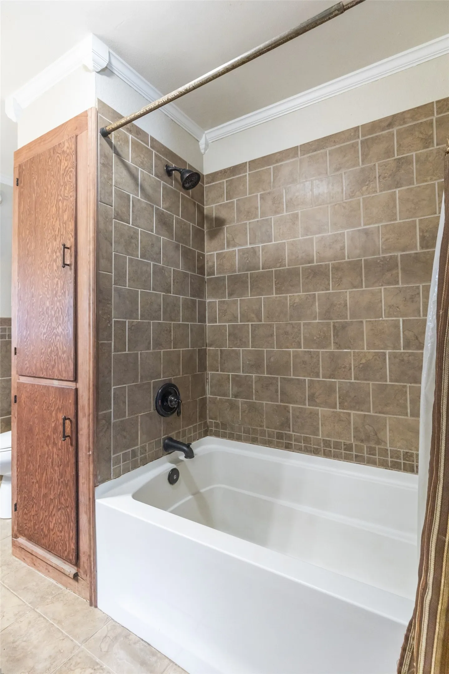 Single Family Residence For Sale in Taylor County , 718 Hawthorne Street, Abilene, Texas 79605, 3 Bedroom, 1 Bathroom, 3 Garage spaces, 1,247 Sqft, built in 1951, mls#21409281, Real Estate Agent in Abilene, Homes For Sale in Taylor county, Homes For Sale in Abilene, Realtor in Abilene Texas, Real Estate Brokerage Independent Realty Texas, Luminita Cordes Realtor