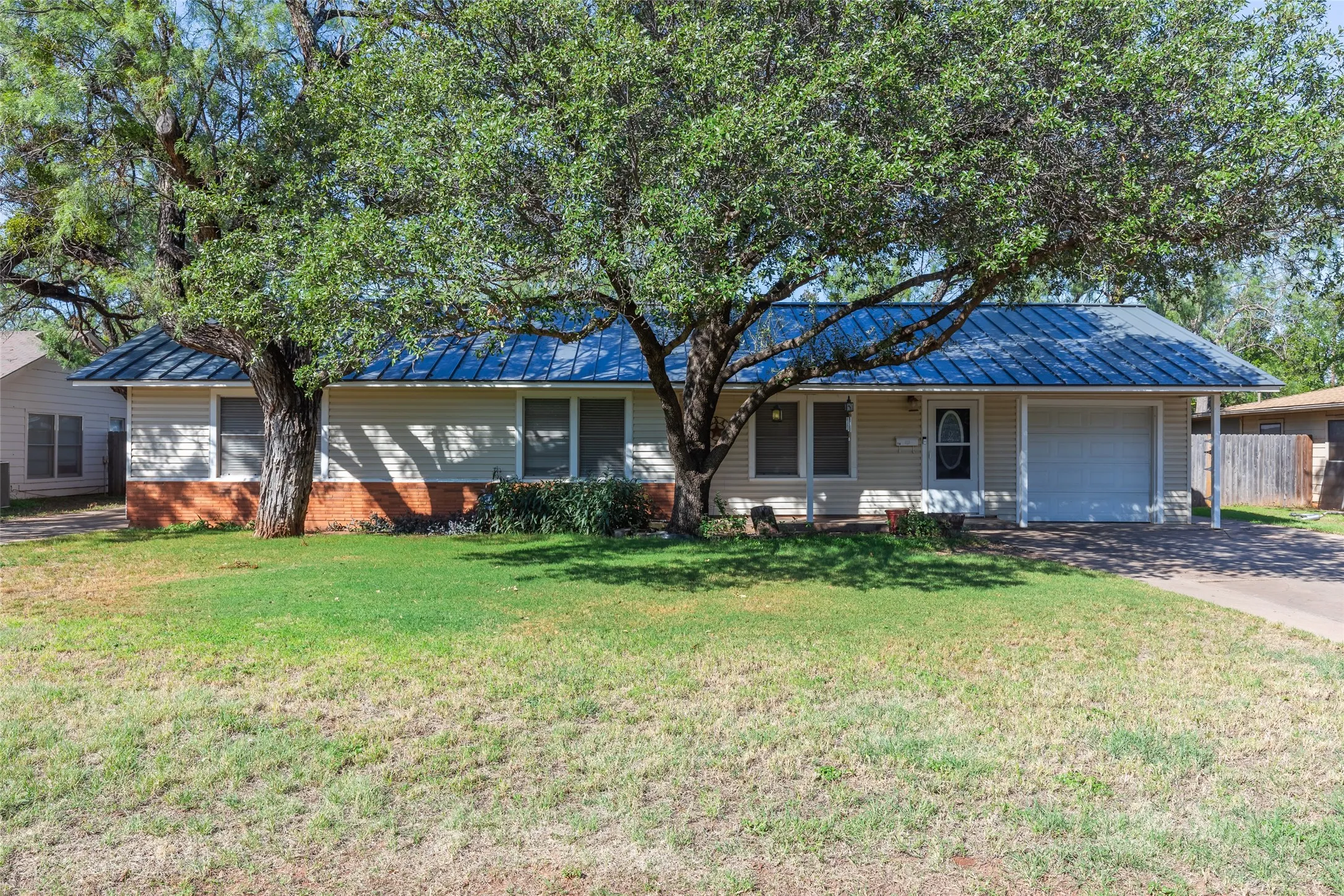 Single Family Residence For Sale