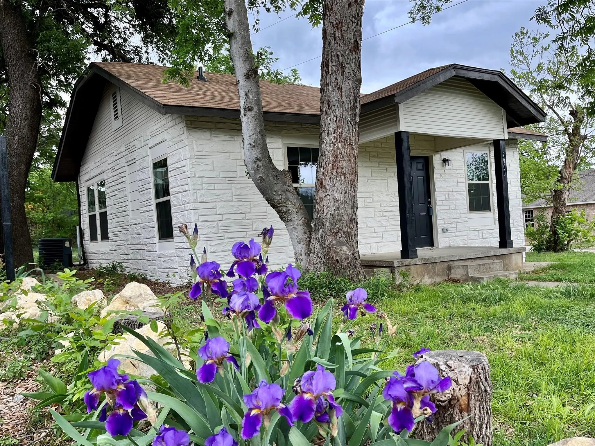 Single Family Residence For Sale