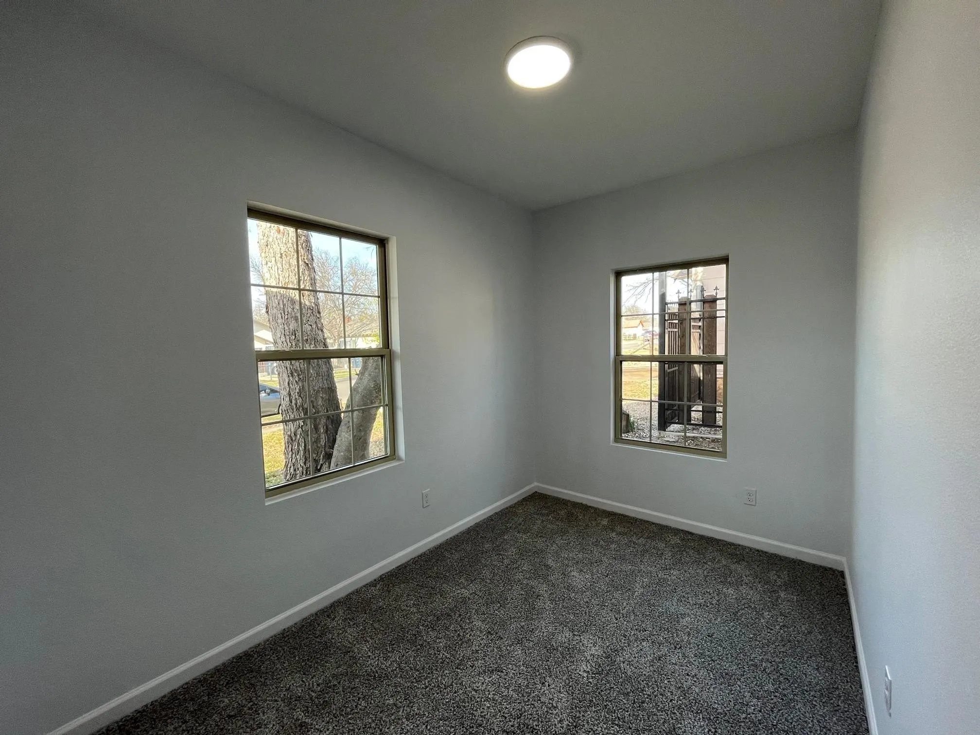 Single Family Residence For Sale in Tarrant County , 2900 Avenue J, Fort Worth, Texas 76105, 3 Bedroom, 1 Bathroom, Garage spaces, 1,150 Sqft, built in 1930, mls#21409349, Real Estate Agent in Fort Worth, Homes For Sale in Tarrant county, Homes For Sale in Fort Worth, Realtor in Fort Worth Texas, Real Estate Brokerage Independent Realty Texas, Luminita Cordes Realtor