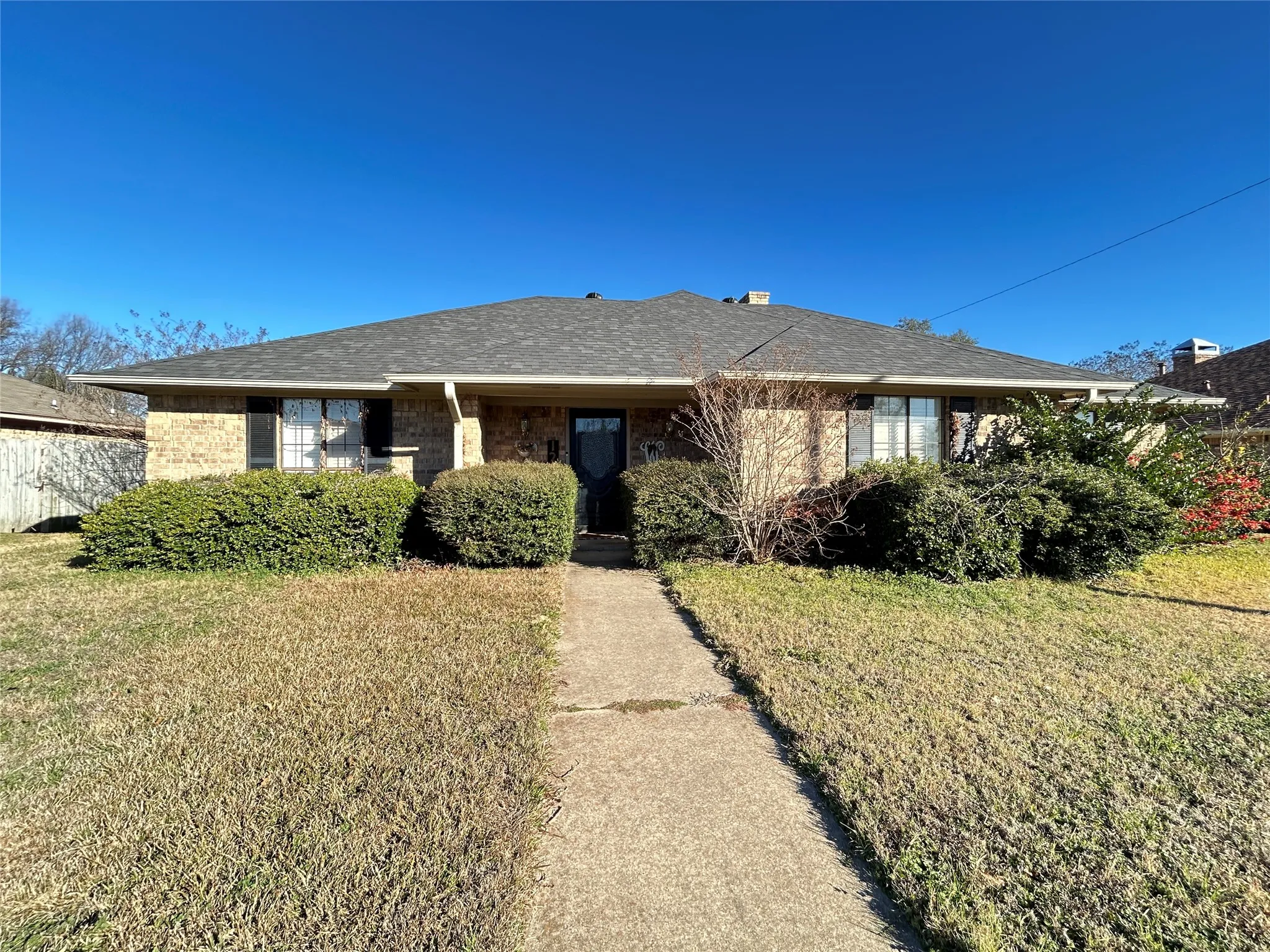 Single Family Residence For Sale