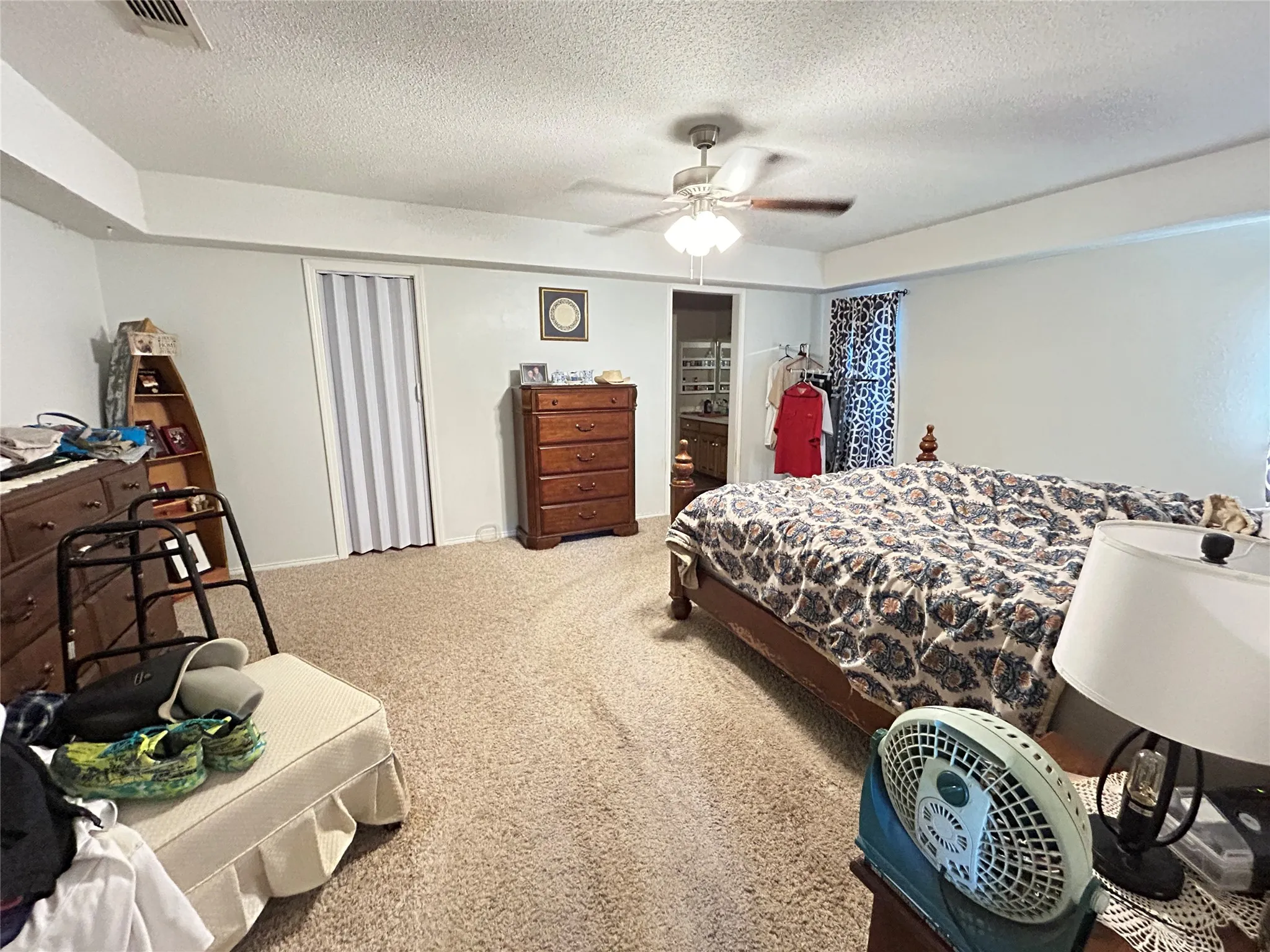 Single Family Residence For Sale in Hopkins County , 120 Cedar Springs Boulevard, Sulphur Springs, Texas 75482, 3 Bedroom, 2 Bathroom, 2 Garage spaces, 2,422 Sqft, built in 1983, mls#21407987, Real Estate Agent in Sulphur Springs, Homes For Sale in Hopkins county, Homes For Sale in Sulphur Springs, Realtor in Sulphur Springs Texas, Real Estate Brokerage Independent Realty Texas, Luminita Cordes Realtor