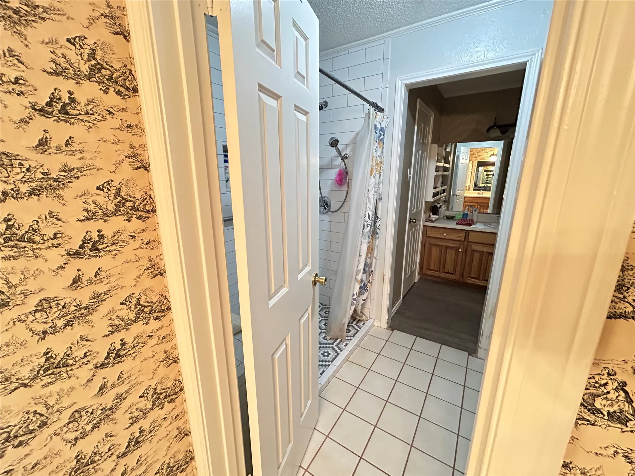 Single Family Residence For Sale in Hopkins County , 120 Cedar Springs Boulevard, Sulphur Springs, Texas 75482, 3 Bedroom, 2 Bathroom, 2 Garage spaces, 2,422 Sqft, built in 1983, mls#21407987, Real Estate Agent in Sulphur Springs, Homes For Sale in Hopkins county, Homes For Sale in Sulphur Springs, Realtor in Sulphur Springs Texas, Real Estate Brokerage Independent Realty Texas, Luminita Cordes Realtor