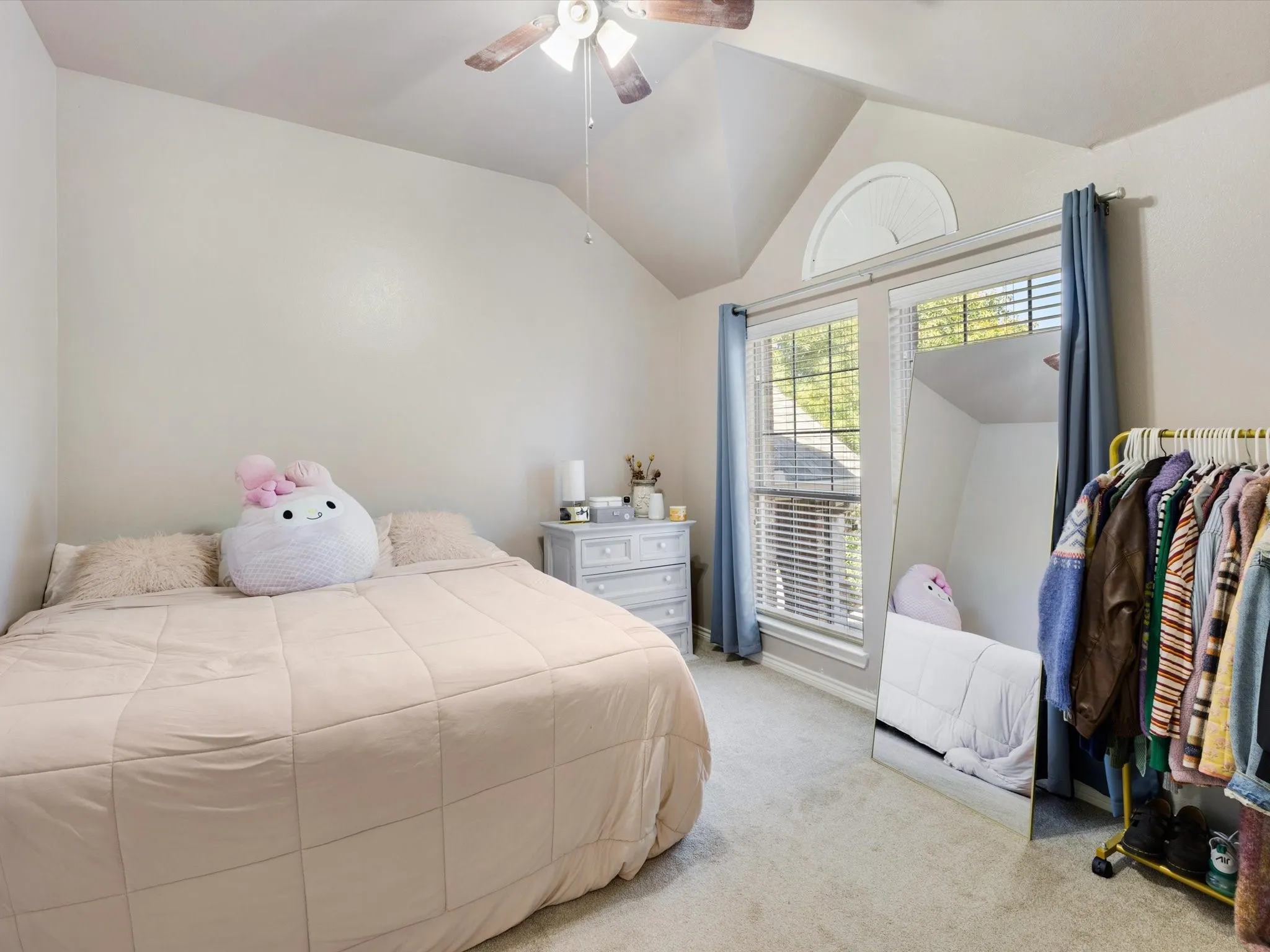 Single Family Residence For Sale in Collin County , 809 Stanford Drive, Murphy, Texas 75094, 5 Bedroom, 4 Bathroom, 2 Garage spaces, 3,801 Sqft, built in 2001, mls#21409112, Real Estate Agent in Murphy, Homes For Sale in Collin county, Homes For Sale in Murphy, Realtor in Murphy Texas, Real Estate Brokerage Independent Realty Texas, Luminita Cordes Realtor