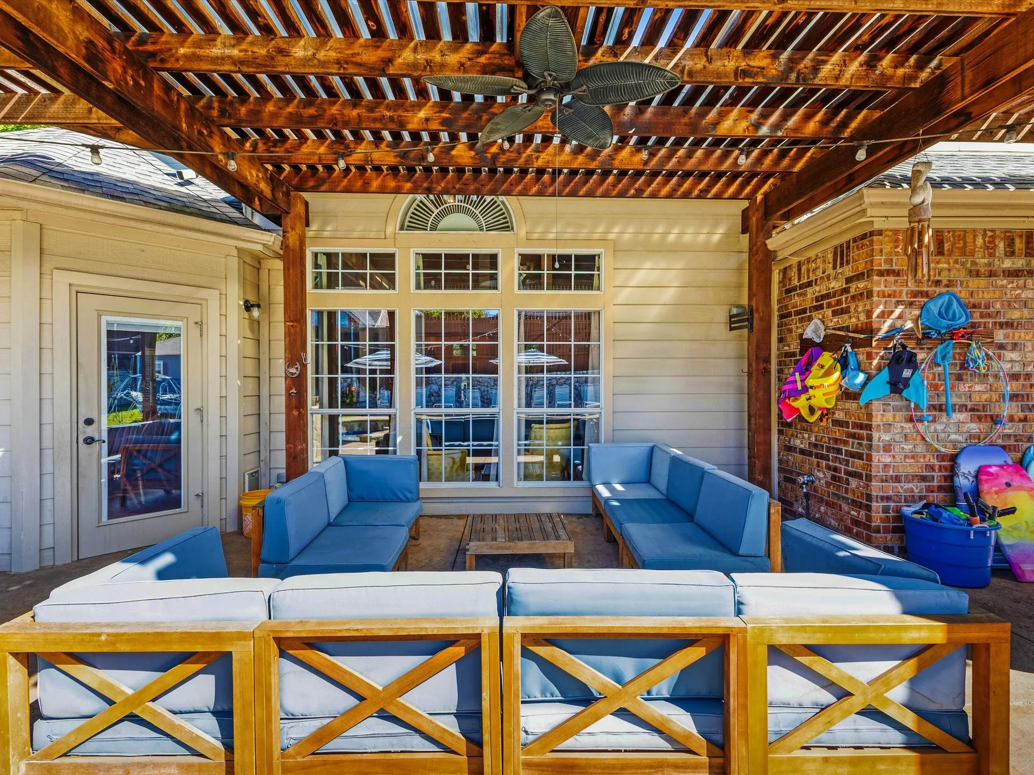 Single Family Residence For Sale in Collin County , 809 Stanford Drive, Murphy, Texas 75094, 5 Bedroom, 4 Bathroom, 2 Garage spaces, 3,801 Sqft, built in 2001, mls#21409112, Real Estate Agent in Murphy, Homes For Sale in Collin county, Homes For Sale in Murphy, Realtor in Murphy Texas, Real Estate Brokerage Independent Realty Texas, Luminita Cordes Realtor