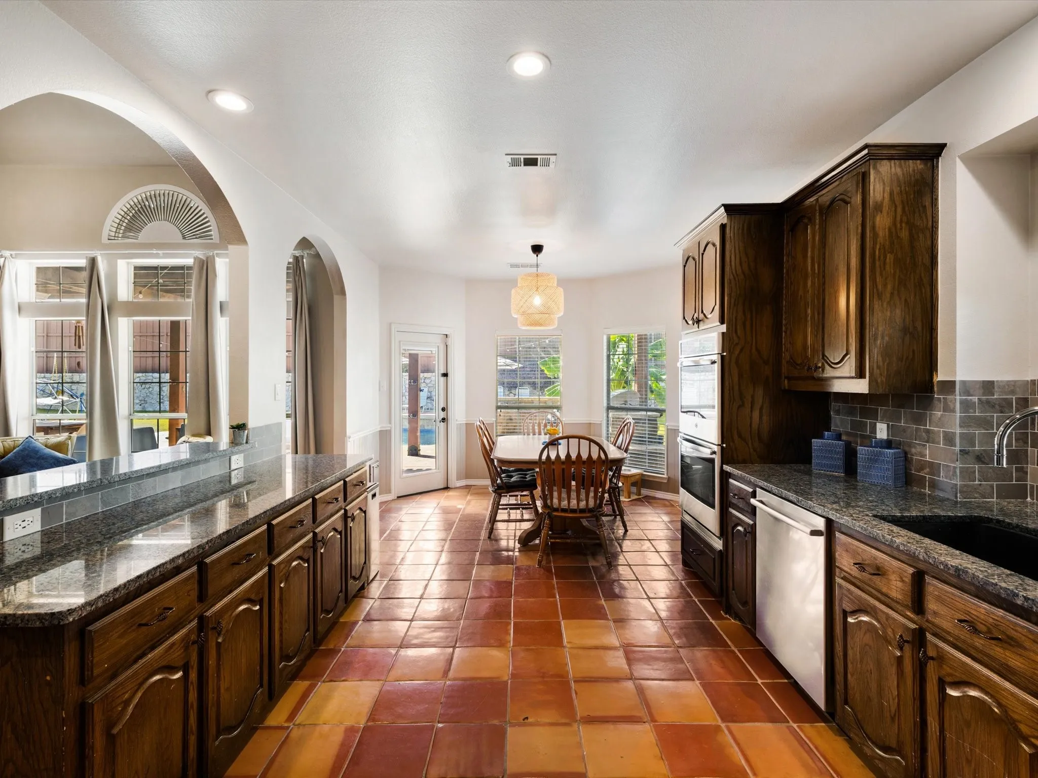 Single Family Residence For Sale in Collin County , 809 Stanford Drive, Murphy, Texas 75094, 5 Bedroom, 4 Bathroom, 2 Garage spaces, 3,801 Sqft, built in 2001, mls#21409112, Real Estate Agent in Murphy, Homes For Sale in Collin county, Homes For Sale in Murphy, Realtor in Murphy Texas, Real Estate Brokerage Independent Realty Texas, Luminita Cordes Realtor