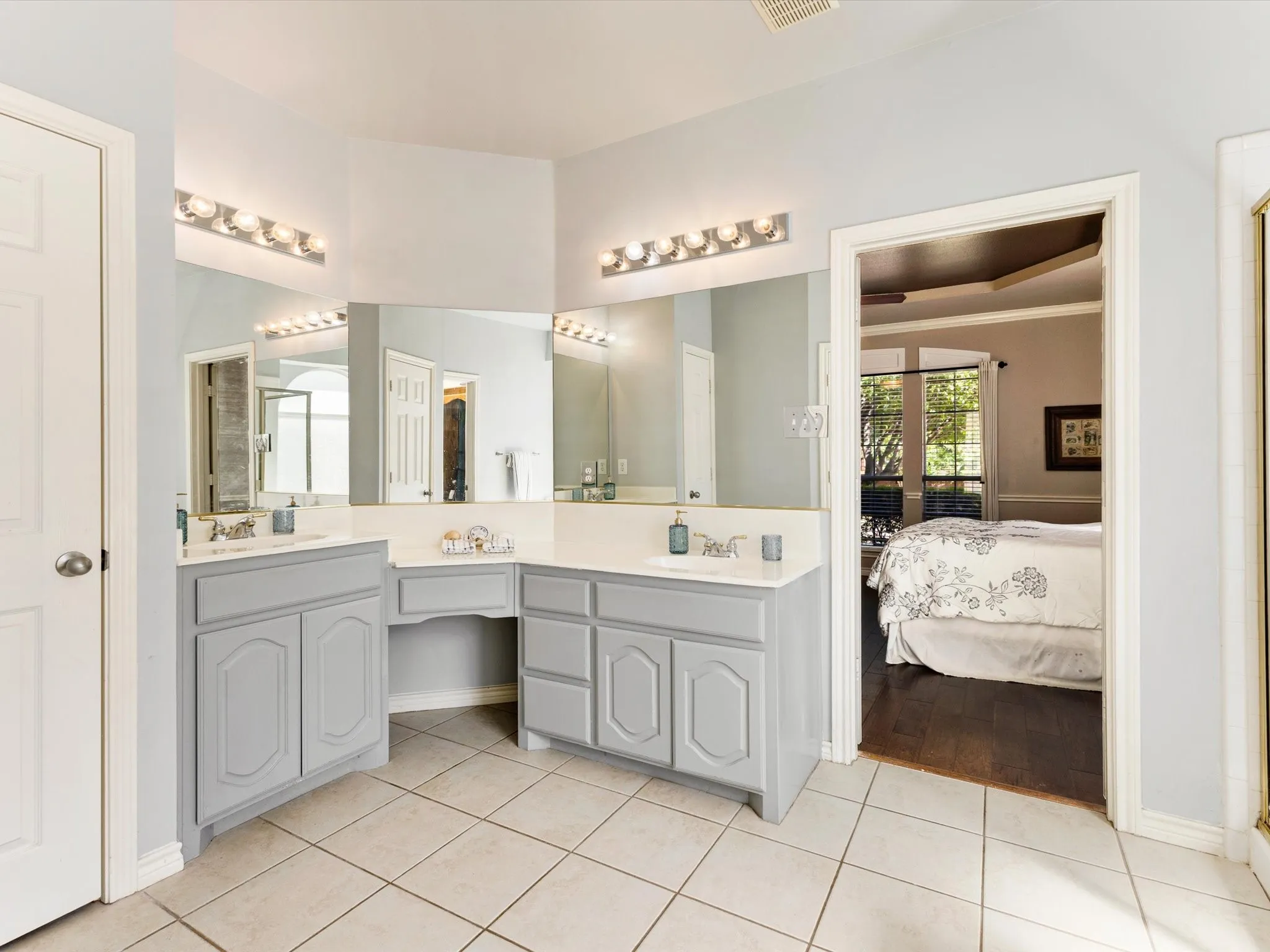 Single Family Residence For Sale in Collin County , 809 Stanford Drive, Murphy, Texas 75094, 5 Bedroom, 4 Bathroom, 2 Garage spaces, 3,801 Sqft, built in 2001, mls#21409112, Real Estate Agent in Murphy, Homes For Sale in Collin county, Homes For Sale in Murphy, Realtor in Murphy Texas, Real Estate Brokerage Independent Realty Texas, Luminita Cordes Realtor
