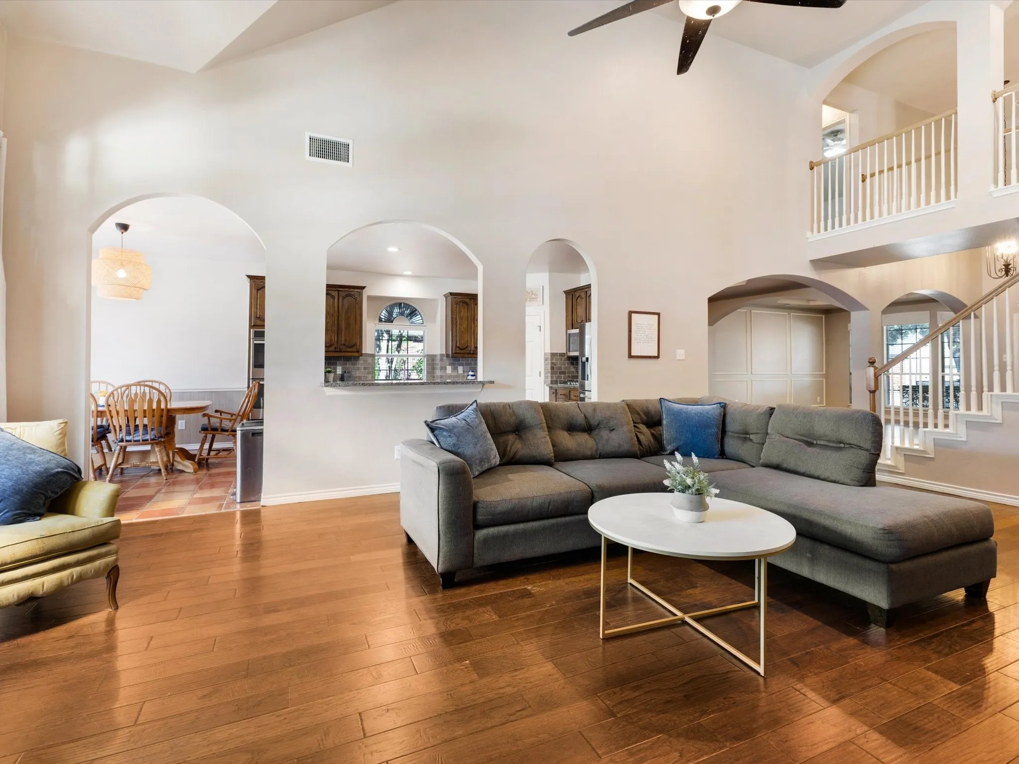 Single Family Residence For Sale in Collin County , 809 Stanford Drive, Murphy, Texas 75094, 5 Bedroom, 4 Bathroom, 2 Garage spaces, 3,801 Sqft, built in 2001, mls#21409112, Real Estate Agent in Murphy, Homes For Sale in Collin county, Homes For Sale in Murphy, Realtor in Murphy Texas, Real Estate Brokerage Independent Realty Texas, Luminita Cordes Realtor