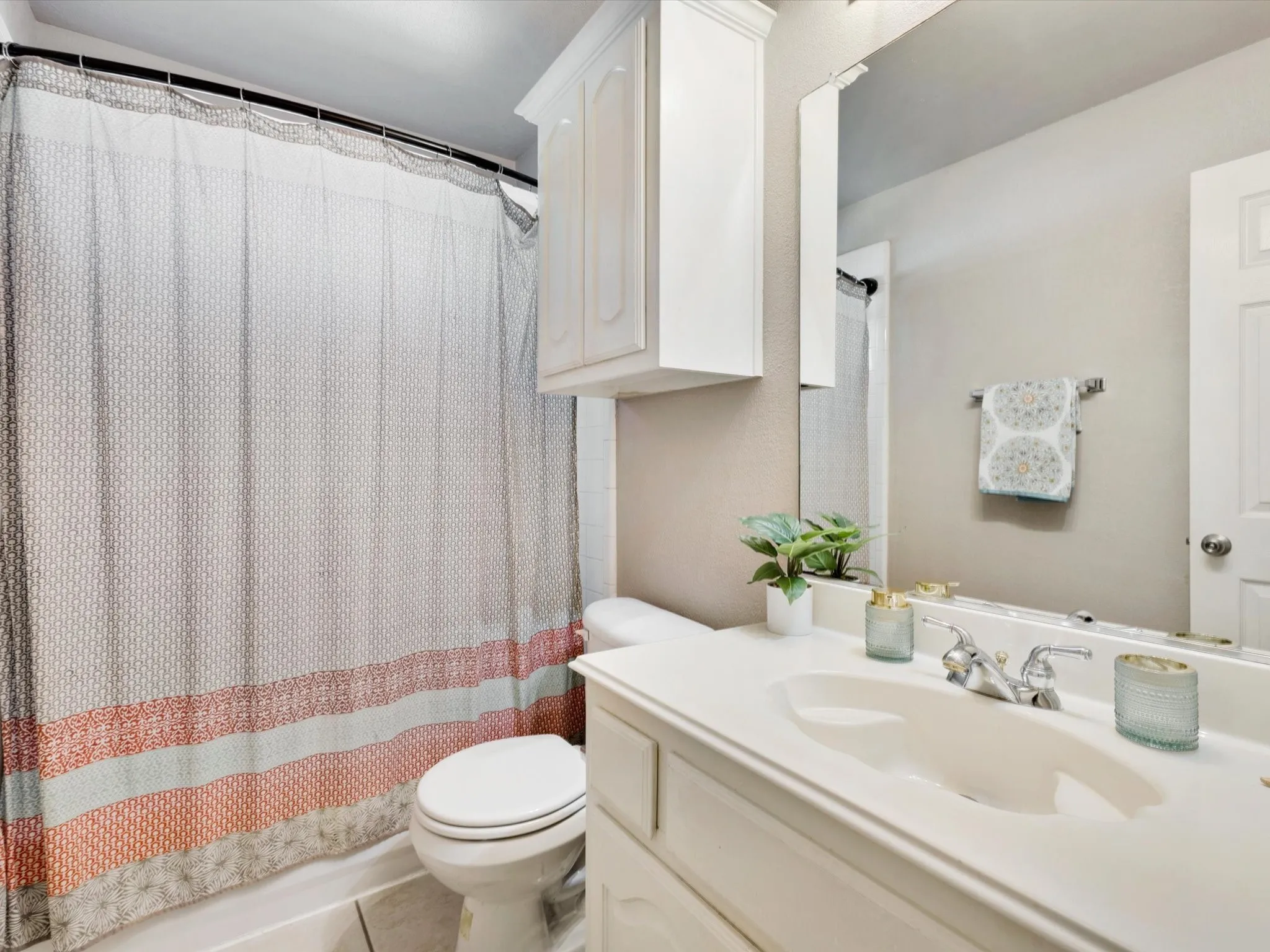 Single Family Residence For Sale in Collin County , 809 Stanford Drive, Murphy, Texas 75094, 5 Bedroom, 4 Bathroom, 2 Garage spaces, 3,801 Sqft, built in 2001, mls#21409112, Real Estate Agent in Murphy, Homes For Sale in Collin county, Homes For Sale in Murphy, Realtor in Murphy Texas, Real Estate Brokerage Independent Realty Texas, Luminita Cordes Realtor