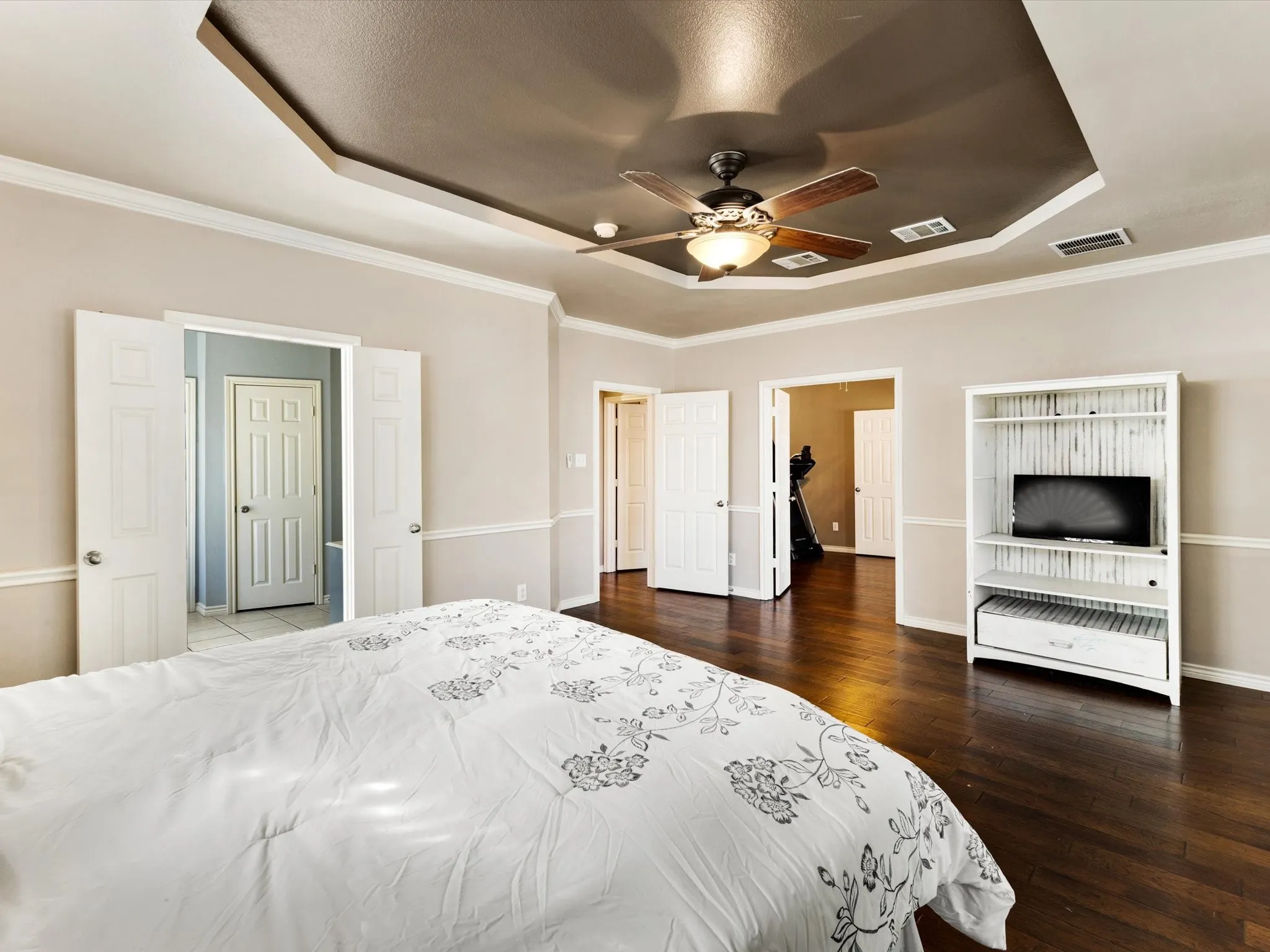 Single Family Residence For Sale in Collin County , 809 Stanford Drive, Murphy, Texas 75094, 5 Bedroom, 4 Bathroom, 2 Garage spaces, 3,801 Sqft, built in 2001, mls#21409112, Real Estate Agent in Murphy, Homes For Sale in Collin county, Homes For Sale in Murphy, Realtor in Murphy Texas, Real Estate Brokerage Independent Realty Texas, Luminita Cordes Realtor