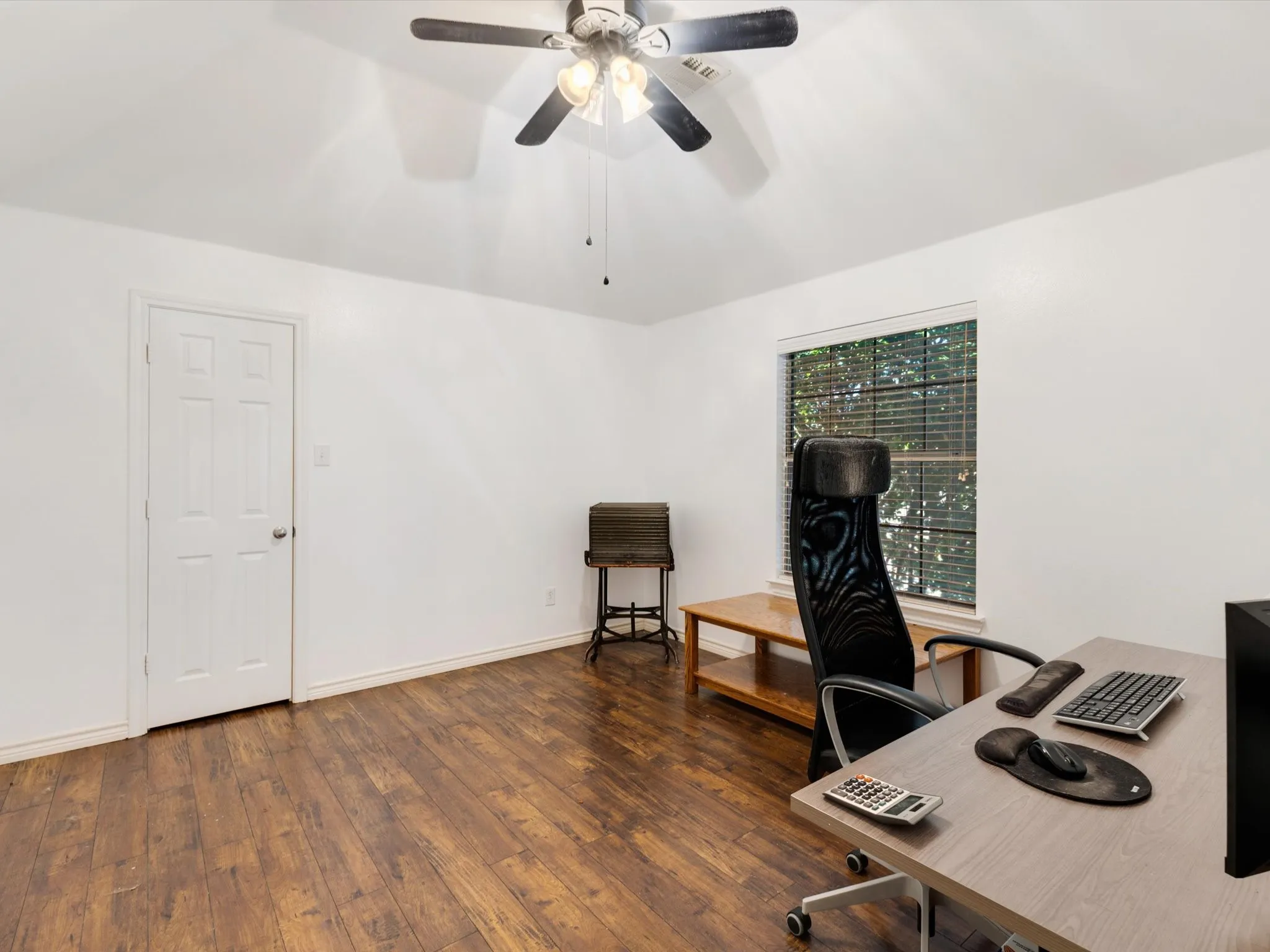 Single Family Residence For Sale in Collin County , 809 Stanford Drive, Murphy, Texas 75094, 5 Bedroom, 4 Bathroom, 2 Garage spaces, 3,801 Sqft, built in 2001, mls#21409112, Real Estate Agent in Murphy, Homes For Sale in Collin county, Homes For Sale in Murphy, Realtor in Murphy Texas, Real Estate Brokerage Independent Realty Texas, Luminita Cordes Realtor