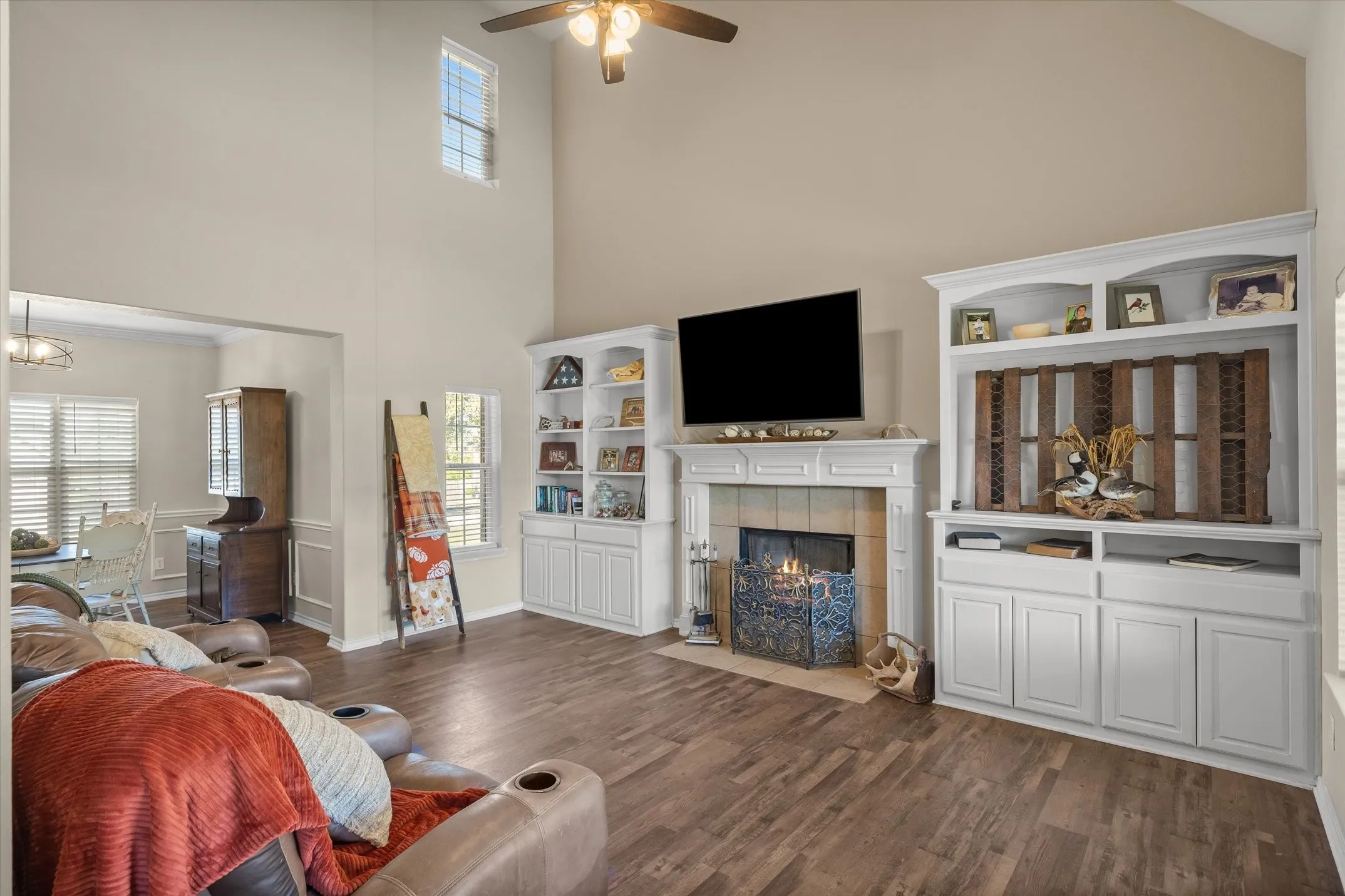 Single Family Residence For Sale in Van Zandt County , 4421 Etheridge Circle, Canton, Texas 75103, 3 Bedroom, 3 Bathroom, 2 Garage spaces, 2,325 Sqft, built in 2005, mls#21409149, Real Estate Agent in Canton, Homes For Sale in Van Zandt county, Homes For Sale in Canton, Realtor in Canton Texas, Real Estate Brokerage Independent Realty Texas, Luminita Cordes Realtor