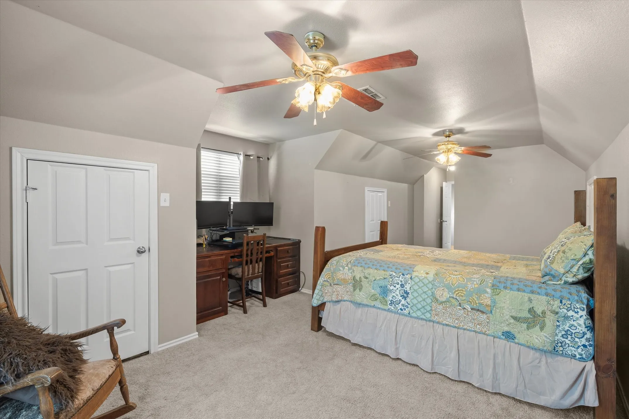 Single Family Residence For Sale in Van Zandt County , 4421 Etheridge Circle, Canton, Texas 75103, 3 Bedroom, 3 Bathroom, 2 Garage spaces, 2,325 Sqft, built in 2005, mls#21409149, Real Estate Agent in Canton, Homes For Sale in Van Zandt county, Homes For Sale in Canton, Realtor in Canton Texas, Real Estate Brokerage Independent Realty Texas, Luminita Cordes Realtor