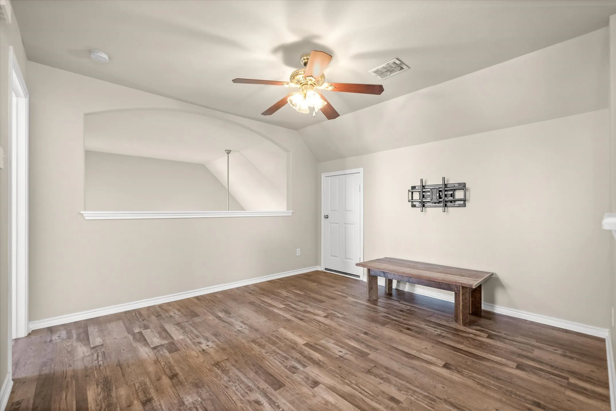 Single Family Residence For Sale in Van Zandt County , 4421 Etheridge Circle, Canton, Texas 75103, 3 Bedroom, 3 Bathroom, 2 Garage spaces, 2,325 Sqft, built in 2005, mls#21409149, Real Estate Agent in Canton, Homes For Sale in Van Zandt county, Homes For Sale in Canton, Realtor in Canton Texas, Real Estate Brokerage Independent Realty Texas, Luminita Cordes Realtor