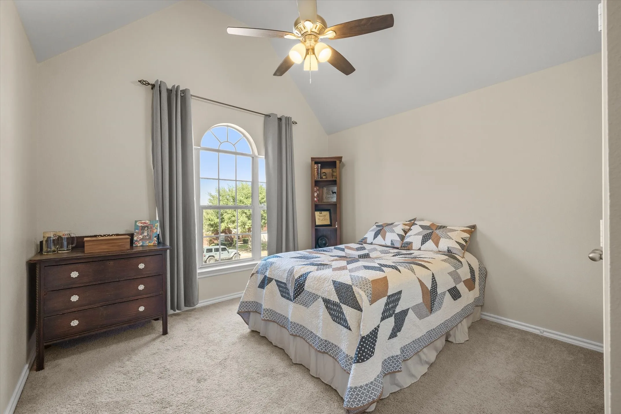 Single Family Residence For Sale in Van Zandt County , 4421 Etheridge Circle, Canton, Texas 75103, 3 Bedroom, 3 Bathroom, 2 Garage spaces, 2,325 Sqft, built in 2005, mls#21409149, Real Estate Agent in Canton, Homes For Sale in Van Zandt county, Homes For Sale in Canton, Realtor in Canton Texas, Real Estate Brokerage Independent Realty Texas, Luminita Cordes Realtor