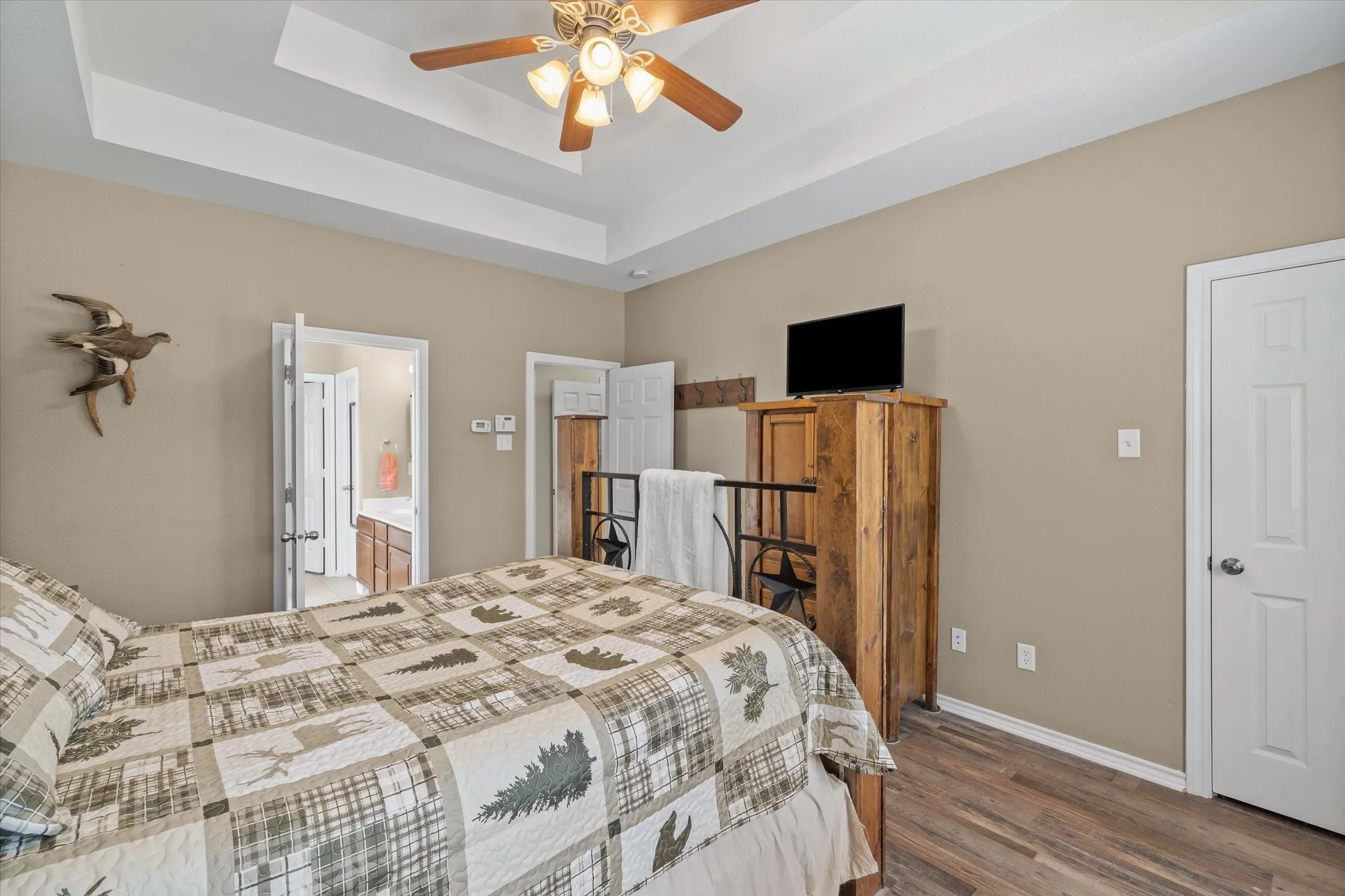 Single Family Residence For Sale in Van Zandt County , 4421 Etheridge Circle, Canton, Texas 75103, 3 Bedroom, 3 Bathroom, 2 Garage spaces, 2,325 Sqft, built in 2005, mls#21409149, Real Estate Agent in Canton, Homes For Sale in Van Zandt county, Homes For Sale in Canton, Realtor in Canton Texas, Real Estate Brokerage Independent Realty Texas, Luminita Cordes Realtor