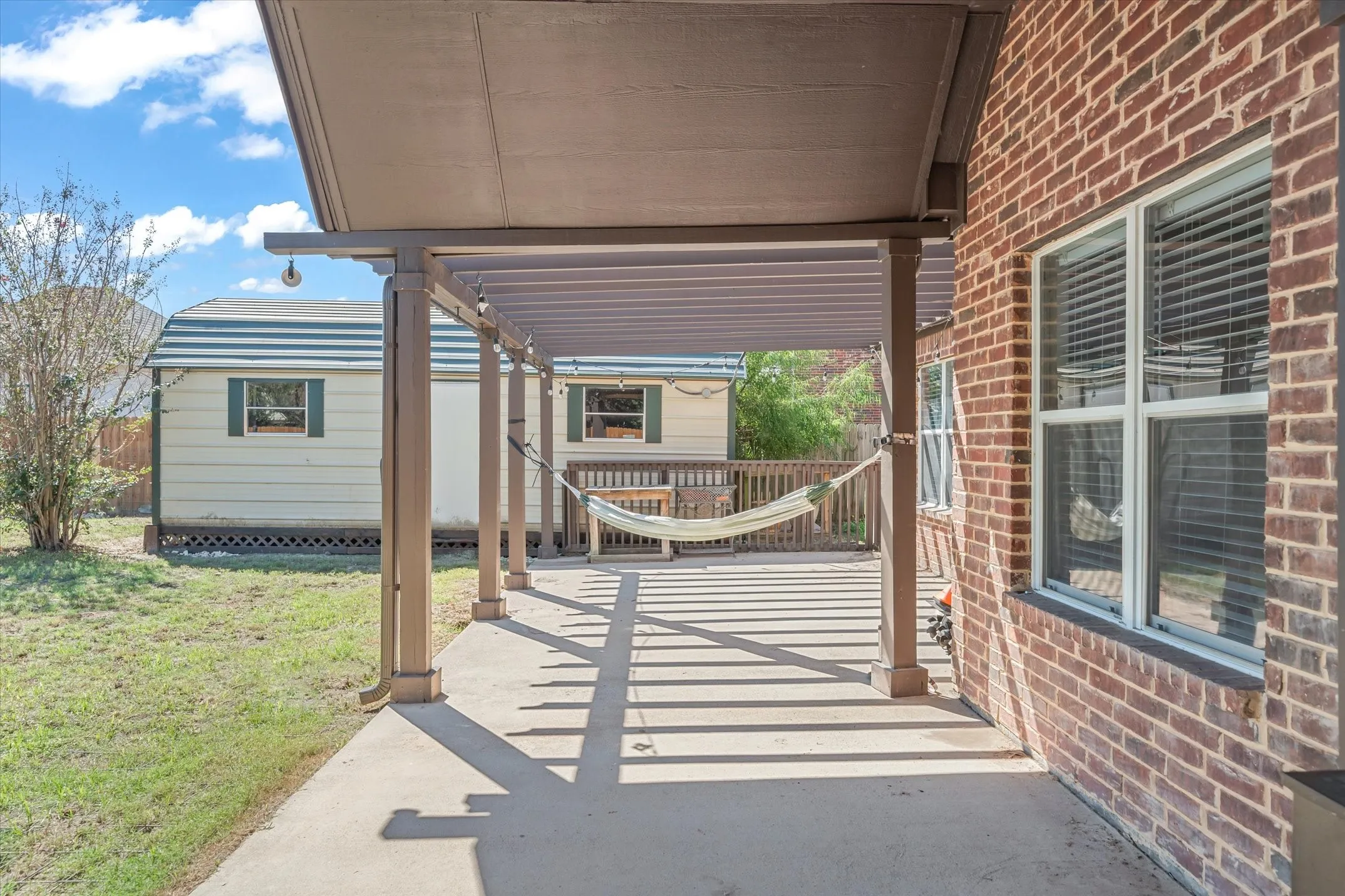 Single Family Residence For Sale in Van Zandt County , 4421 Etheridge Circle, Canton, Texas 75103, 3 Bedroom, 3 Bathroom, 2 Garage spaces, 2,325 Sqft, built in 2005, mls#21409149, Real Estate Agent in Canton, Homes For Sale in Van Zandt county, Homes For Sale in Canton, Realtor in Canton Texas, Real Estate Brokerage Independent Realty Texas, Luminita Cordes Realtor