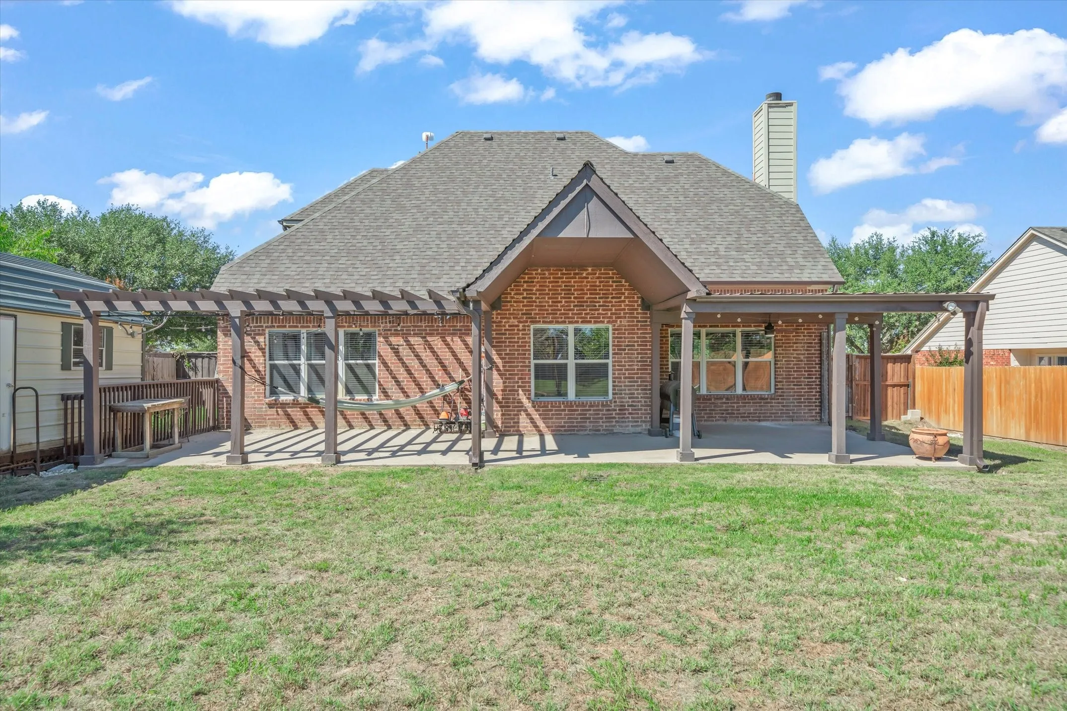 Single Family Residence For Sale in Van Zandt County , 4421 Etheridge Circle, Canton, Texas 75103, 3 Bedroom, 3 Bathroom, 2 Garage spaces, 2,325 Sqft, built in 2005, mls#21409149, Real Estate Agent in Canton, Homes For Sale in Van Zandt county, Homes For Sale in Canton, Realtor in Canton Texas, Real Estate Brokerage Independent Realty Texas, Luminita Cordes Realtor