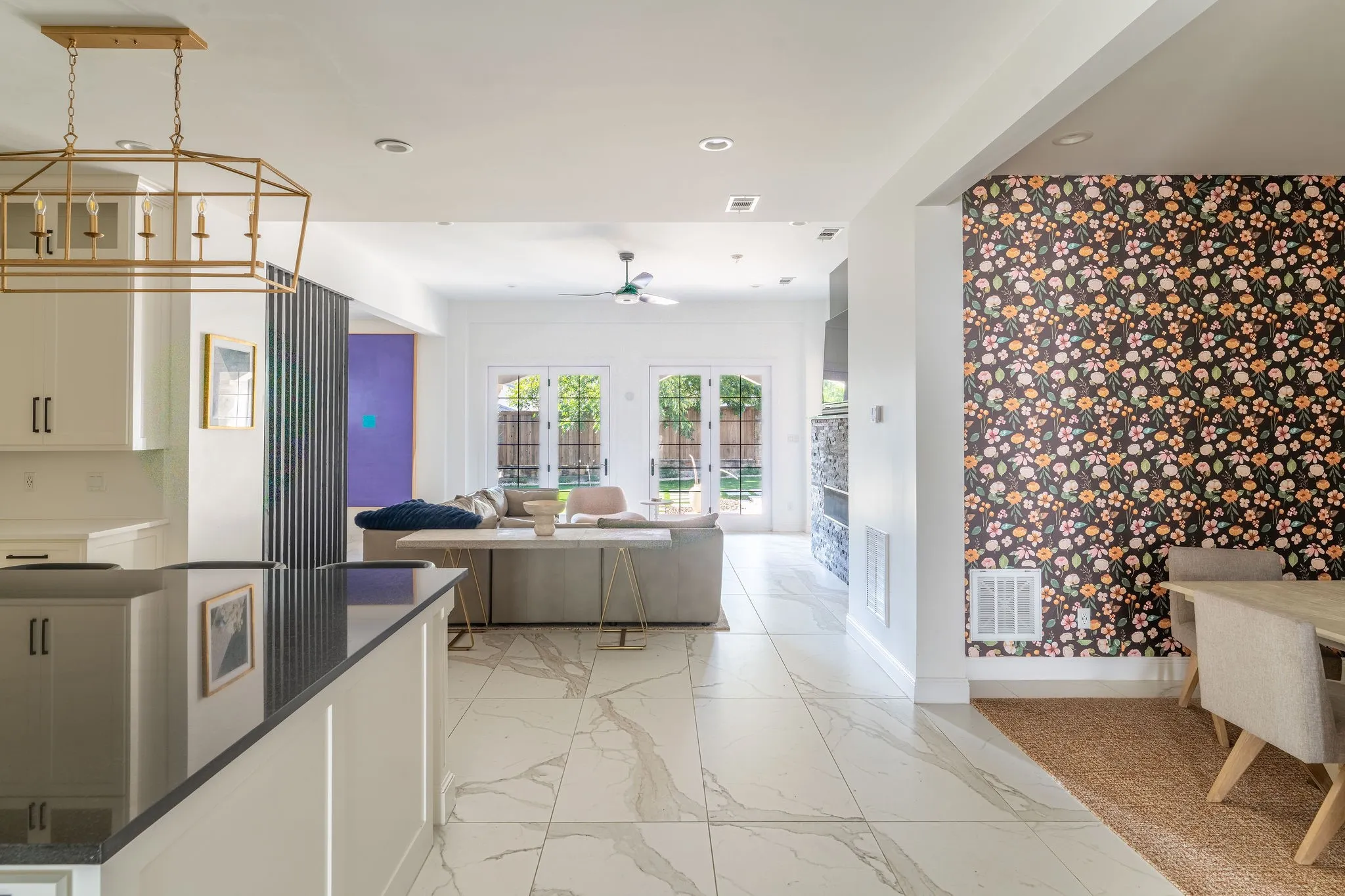 Single Family Residence For Rent in Tarrant County , 3705 W 5th Street, Fort Worth, Texas 76107, 5 Bedroom, 5 Bathroom, 2 Garage spaces, 4,670 Sqft, built in 2008, mls#21409347, Real Estate Agent in Fort Worth, Homes For Rent in Tarrant county, Homes For Rent in Fort Worth, Realtor in Fort Worth Texas, Real Estate Brokerage Independent Realty Texas, Luminita Cordes Realtor
