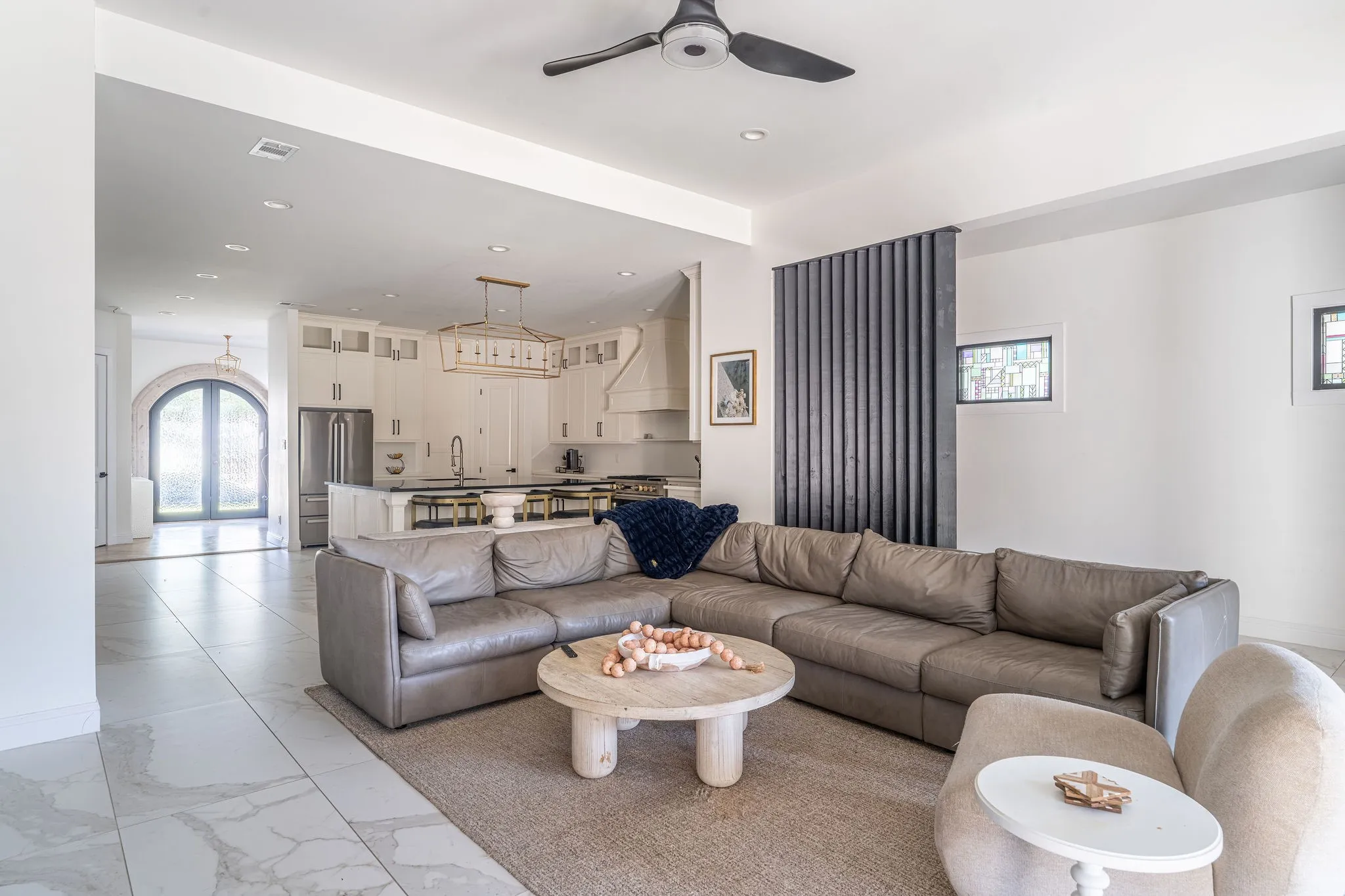 Single Family Residence For Rent in Tarrant County , 3705 W 5th Street, Fort Worth, Texas 76107, 5 Bedroom, 5 Bathroom, 2 Garage spaces, 4,670 Sqft, built in 2008, mls#21409347, Real Estate Agent in Fort Worth, Homes For Rent in Tarrant county, Homes For Rent in Fort Worth, Realtor in Fort Worth Texas, Real Estate Brokerage Independent Realty Texas, Luminita Cordes Realtor