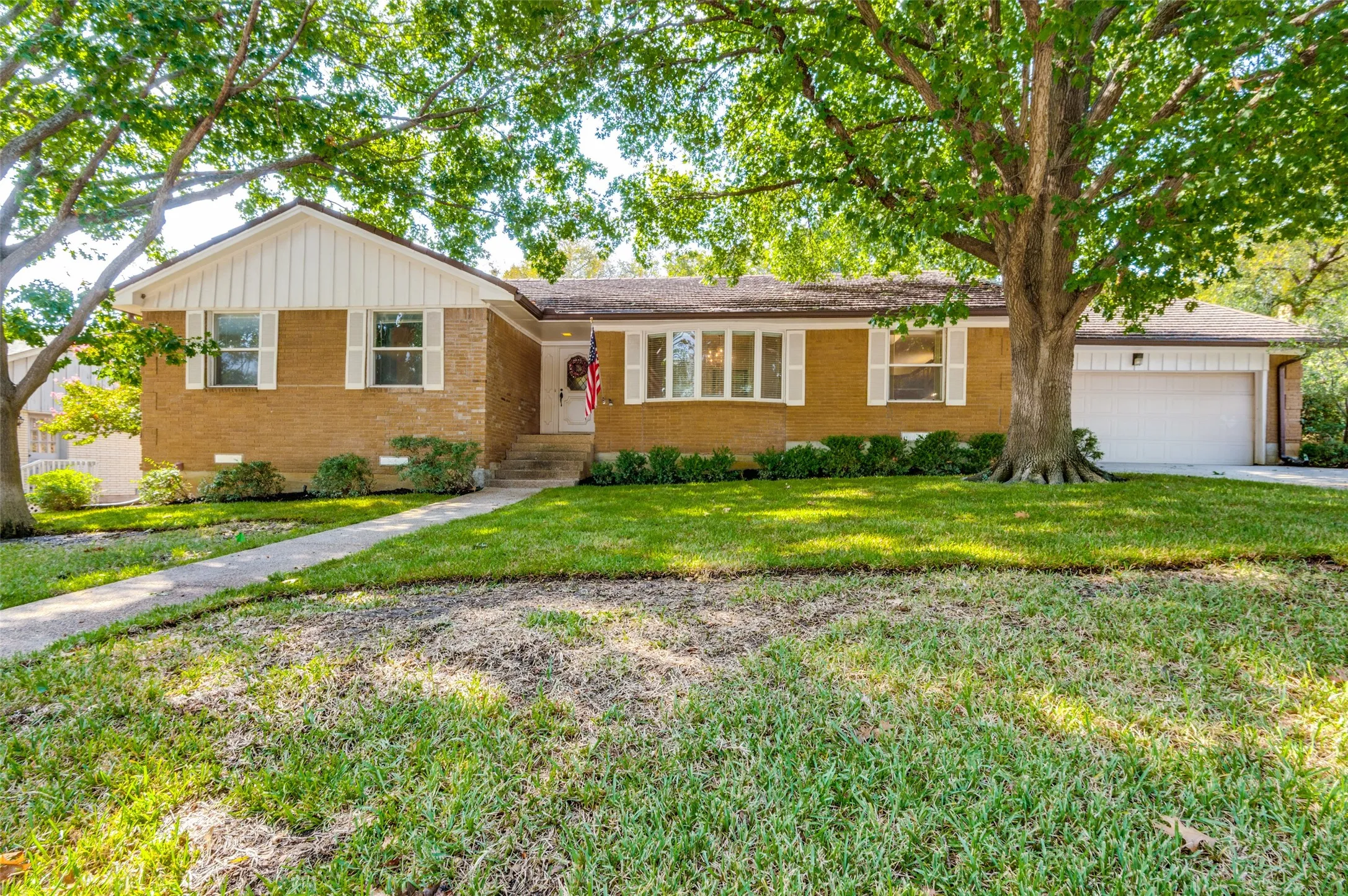 Single Family Residence For Sale