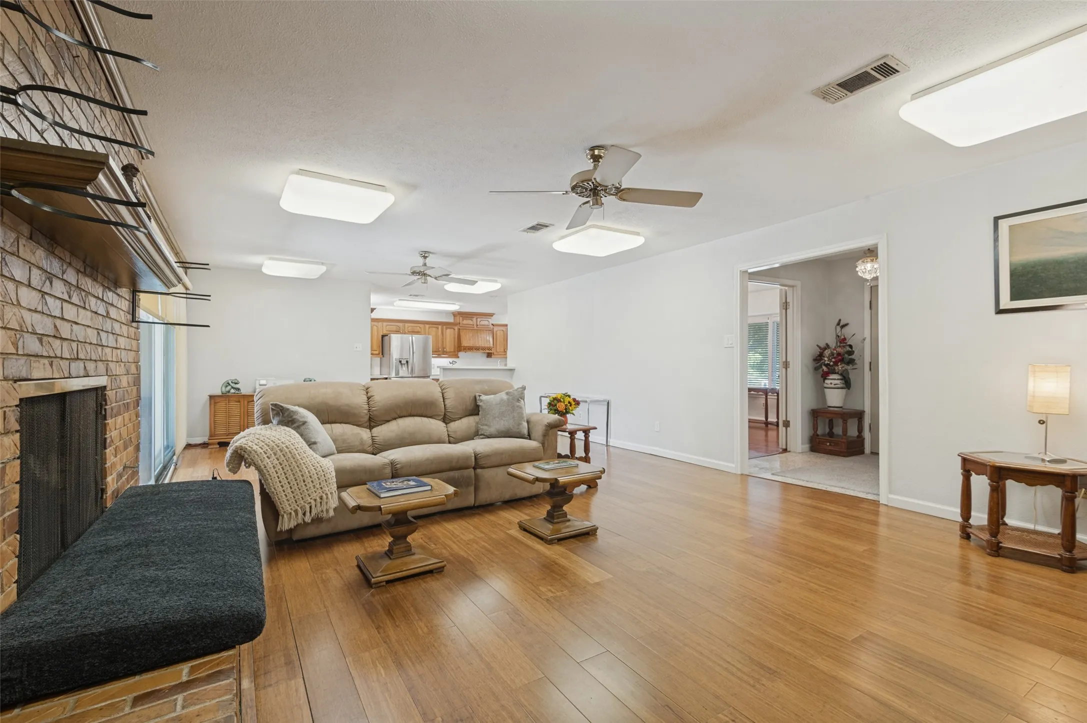 Single Family Residence For Sale in Dallas County , 3005 Coronado Street, Irving, Texas 75062, 4 Bedroom, 3 Bathroom, 2 Garage spaces, 2,228 Sqft, built in 1965, mls#21405031, Real Estate Agent in Irving, Homes For Sale in Dallas county, Homes For Sale in Irving, Realtor in Irving Texas, Real Estate Brokerage Independent Realty Texas, Luminita Cordes Realtor