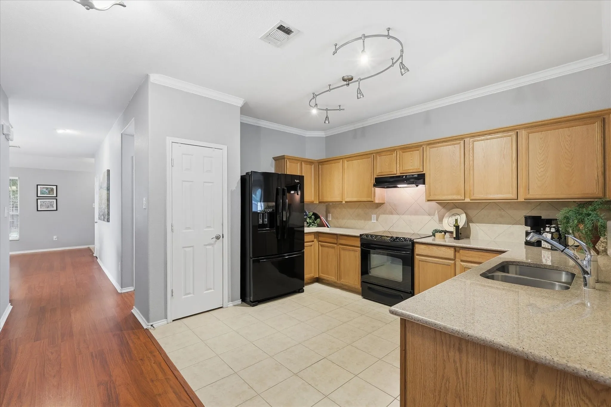 Walk in pantry