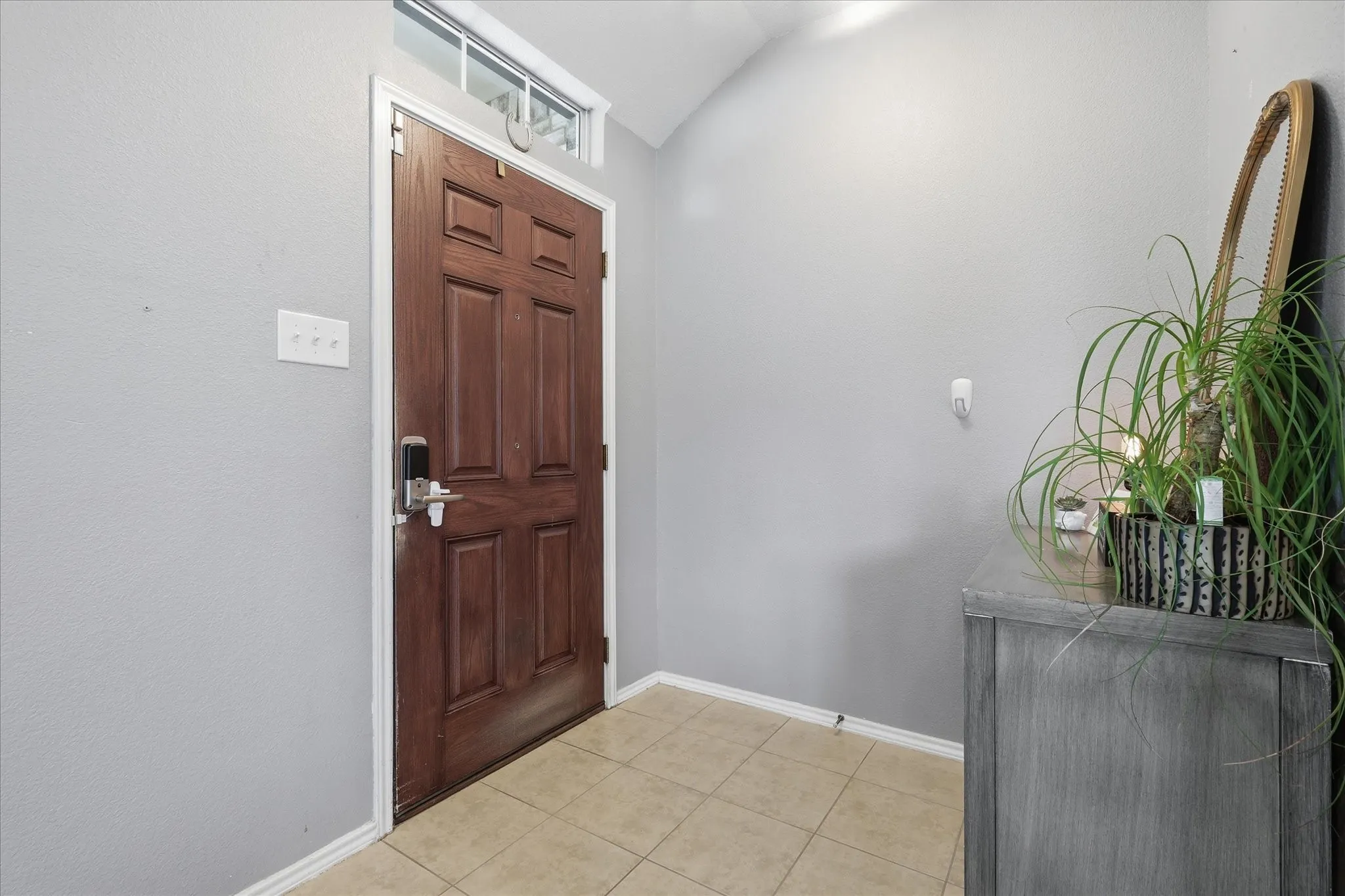 Single Family Residence For Rent in Denton County , 3909 Cliffside Drive, Denton, Texas 76208, 3 Bedroom, 2 Bathroom, 2 Garage spaces, 1,847 Sqft, built in 2008, mls#21408260, Real Estate Agent in Denton, Homes For Rent in Denton county, Homes For Rent in Denton, Realtor in Denton Texas, Real Estate Brokerage Independent Realty Texas, Luminita Cordes Realtor